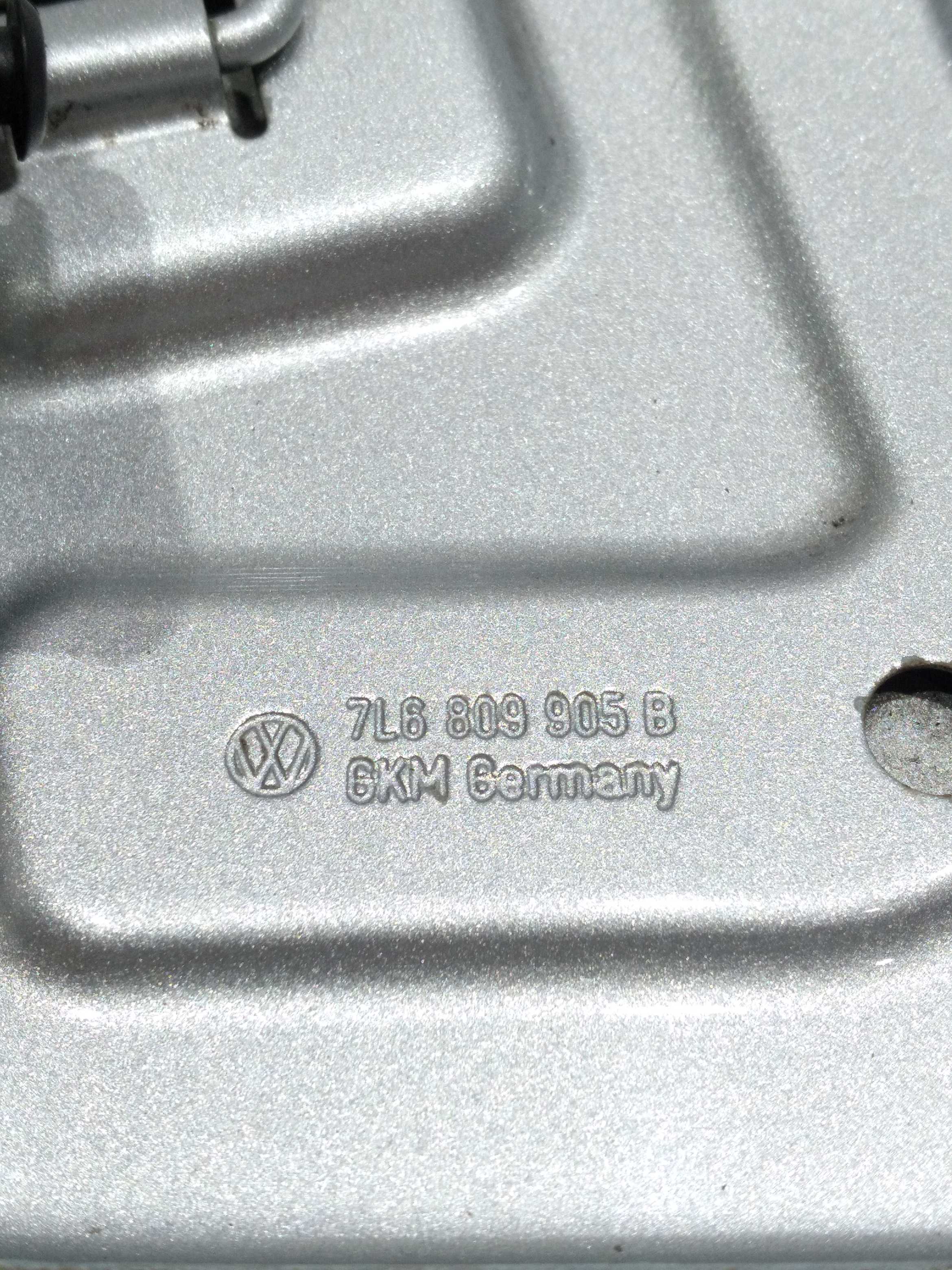 Tampa Portinhola Vw Touareg 4.2 V8 2005  Prata 2005 4