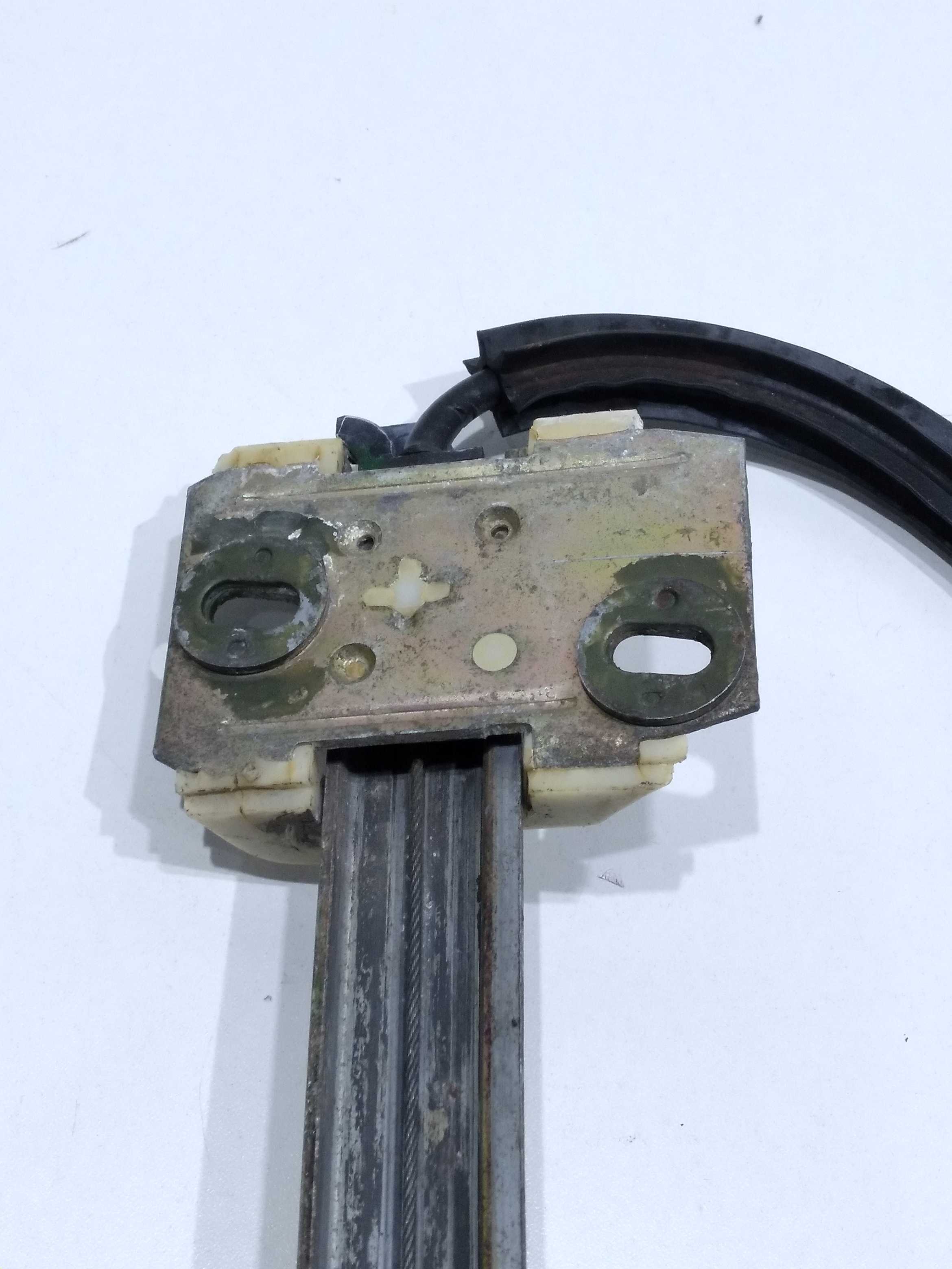 Maquina De Vidro Dianteira Esquerda Fiat Uno1994 S Motor 6