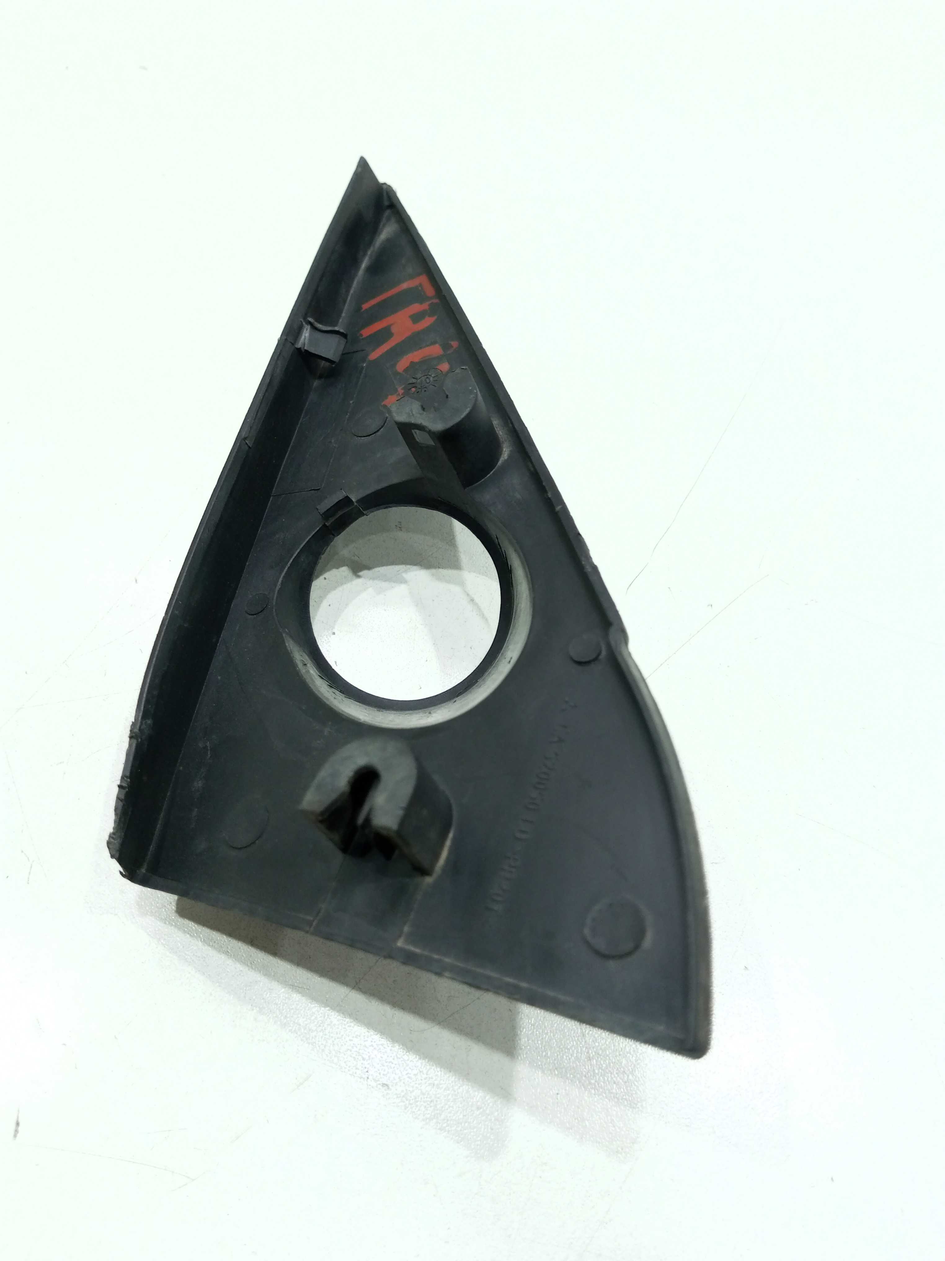 Moldura Interna Retrovisor Lado Direito Pajero Tr4 2007 4