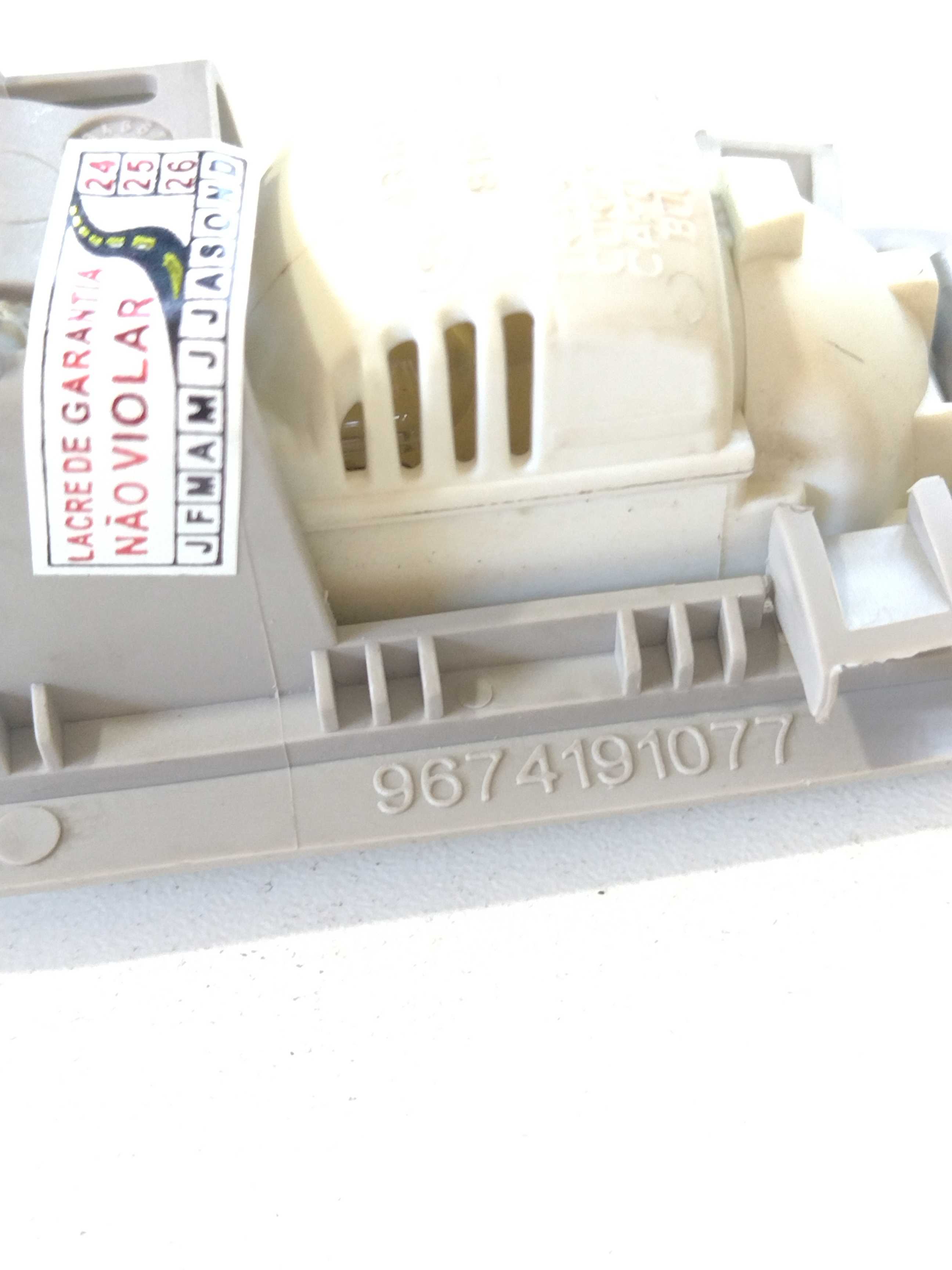 Luz De Teto Interna Cortesia C3 Tendance 2015 9674191077 4