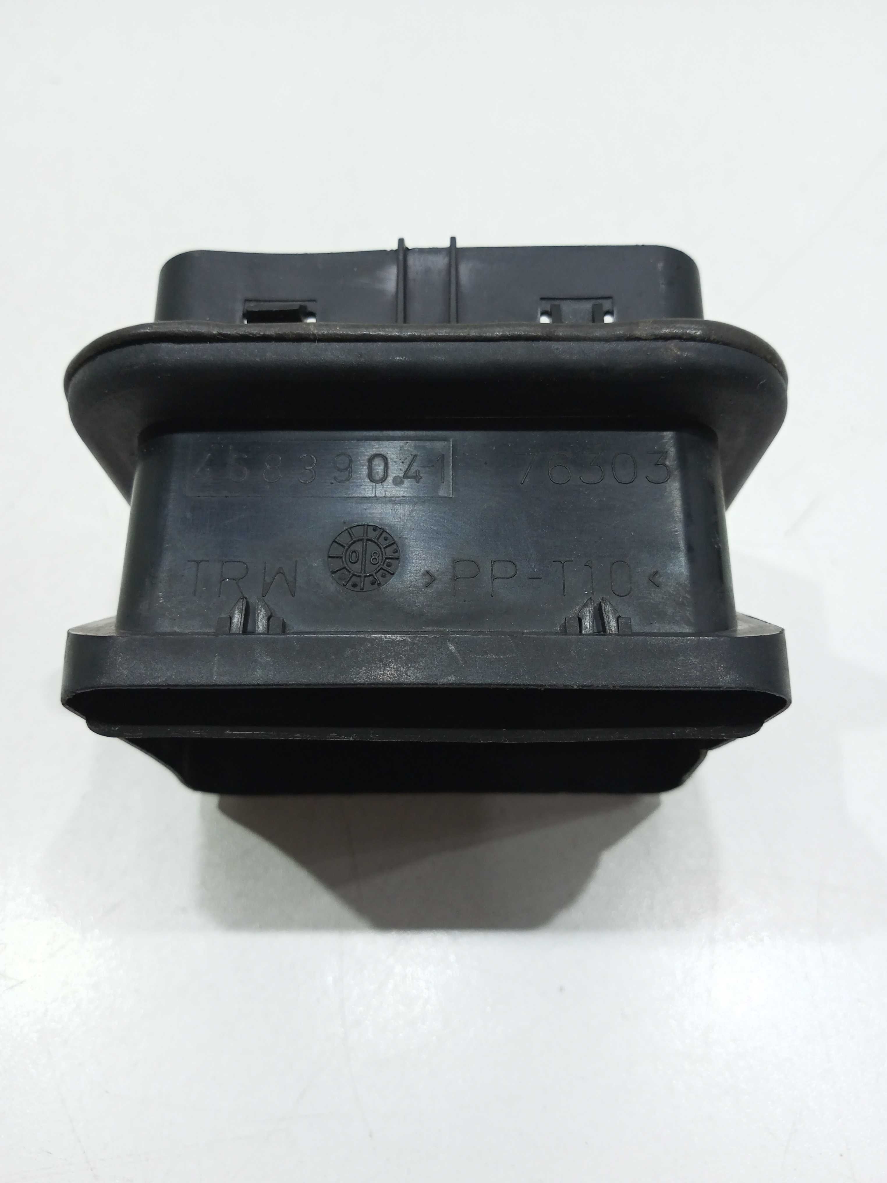 Difusor De Ar Traseiro Carroceria Fiat Siena 2011 2