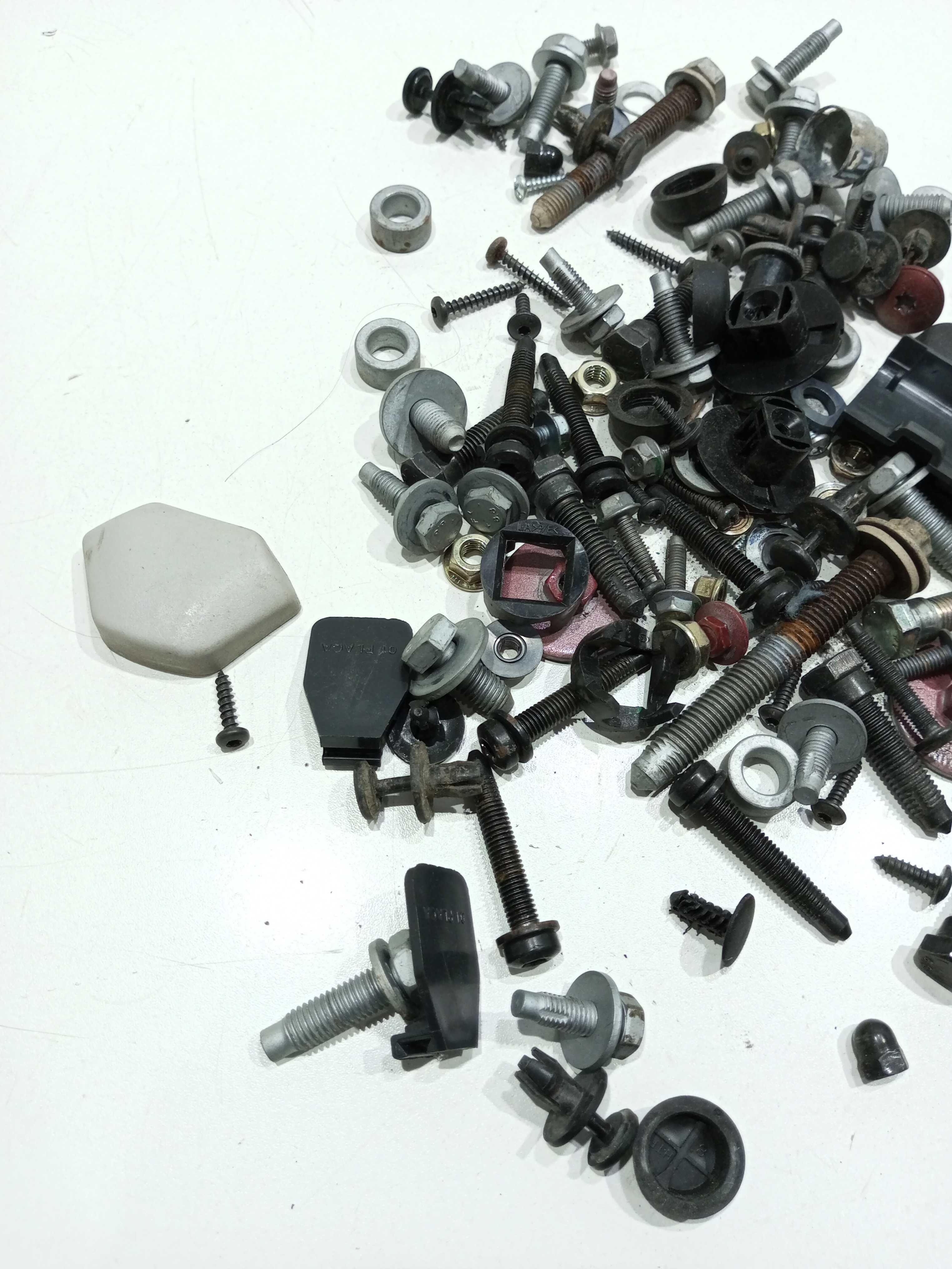 Parafusos Diversos Interna C3 1.4 GLX 2011 3