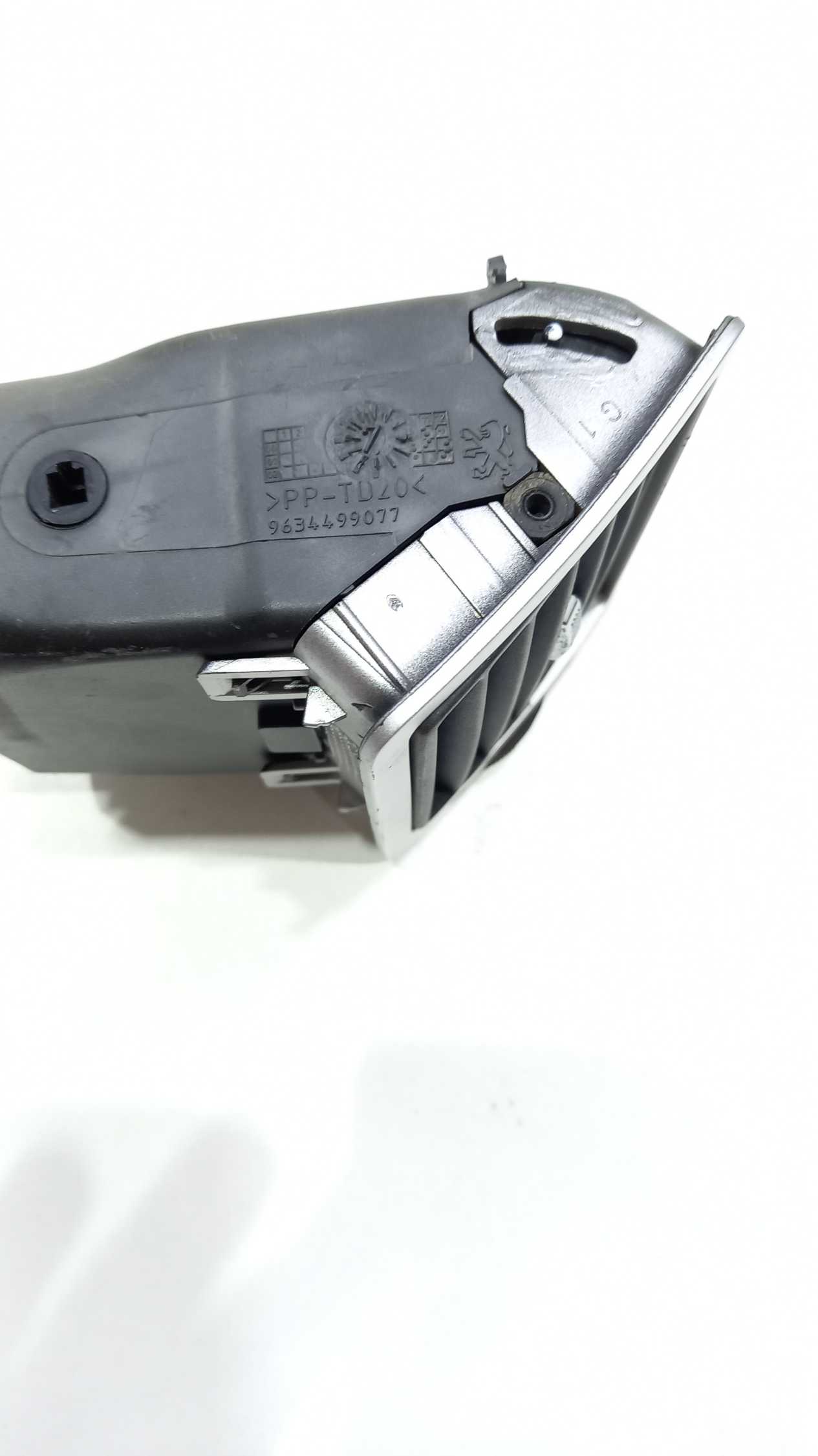 Difusor De Ar Lado Esquerdo Peugeot 307 2007 4