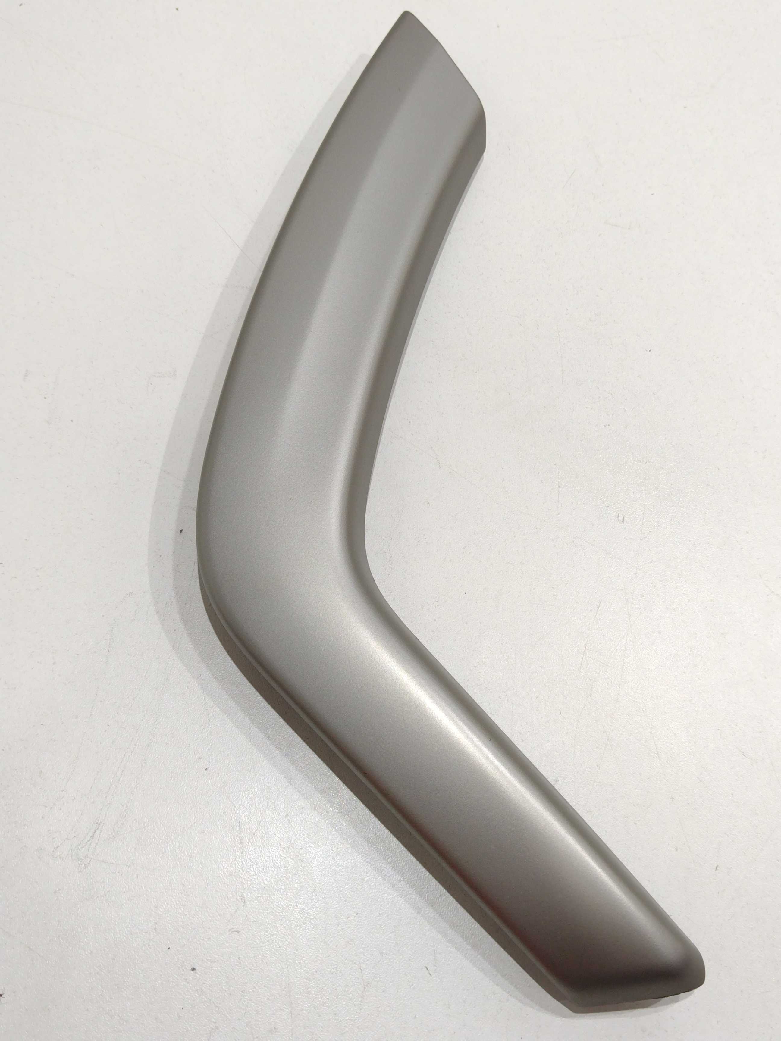 Moldura Puxador Interno Dianteiro Direito Peugeot 2008 2018 1