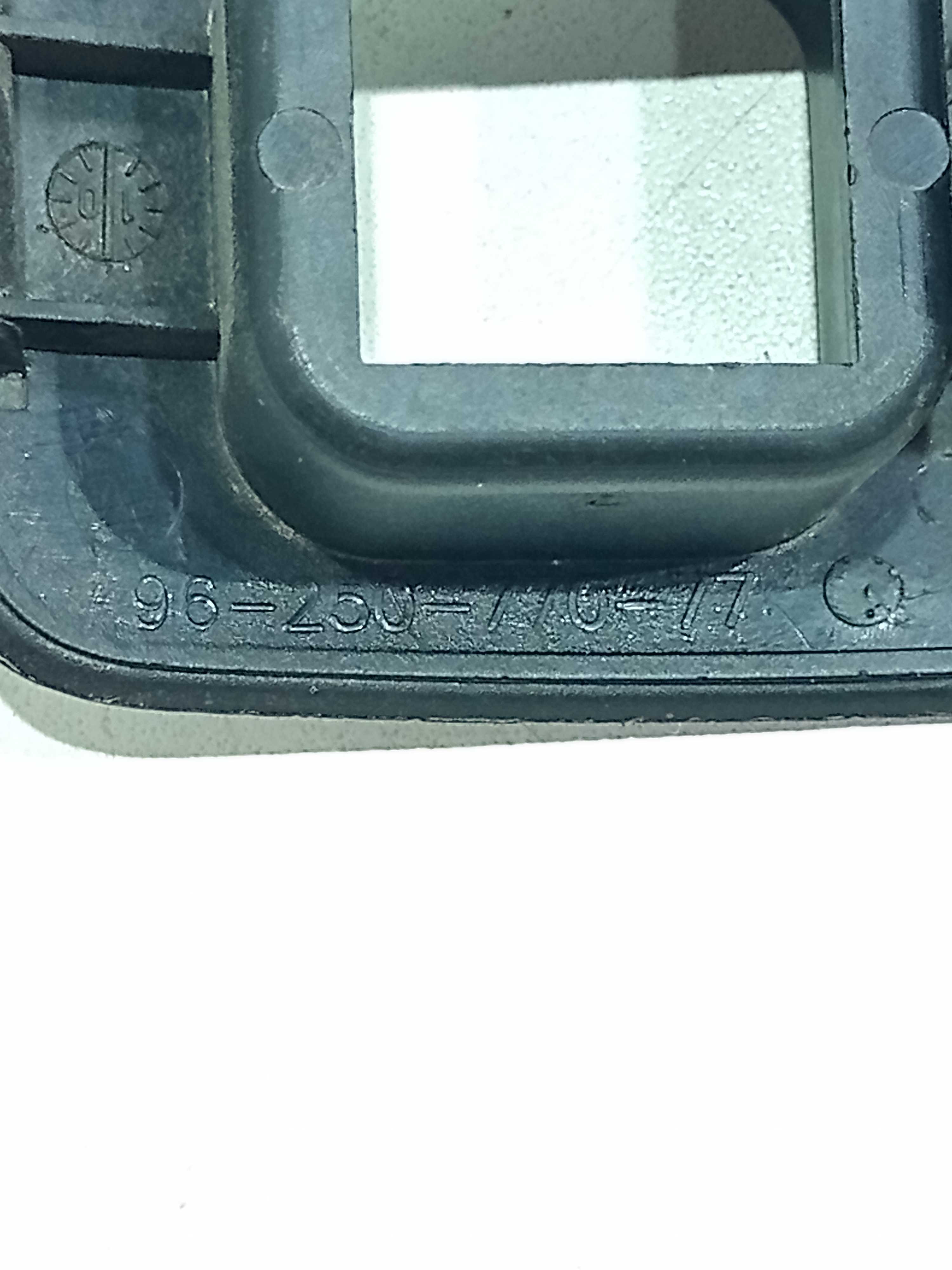 Moldura Botão Trava Elétrica Diant Esq Peugeot 207 2010 3