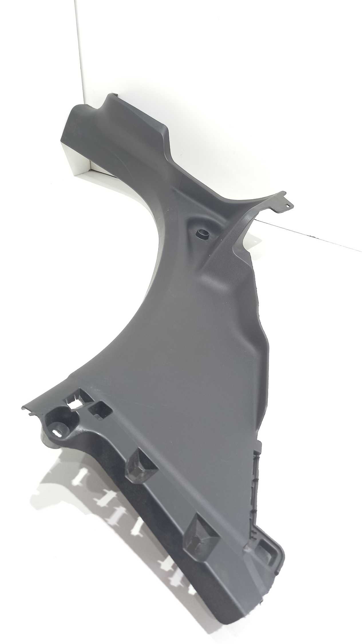 Soleira Porta Traseira Esquerda Peugeot 2008 2018 1