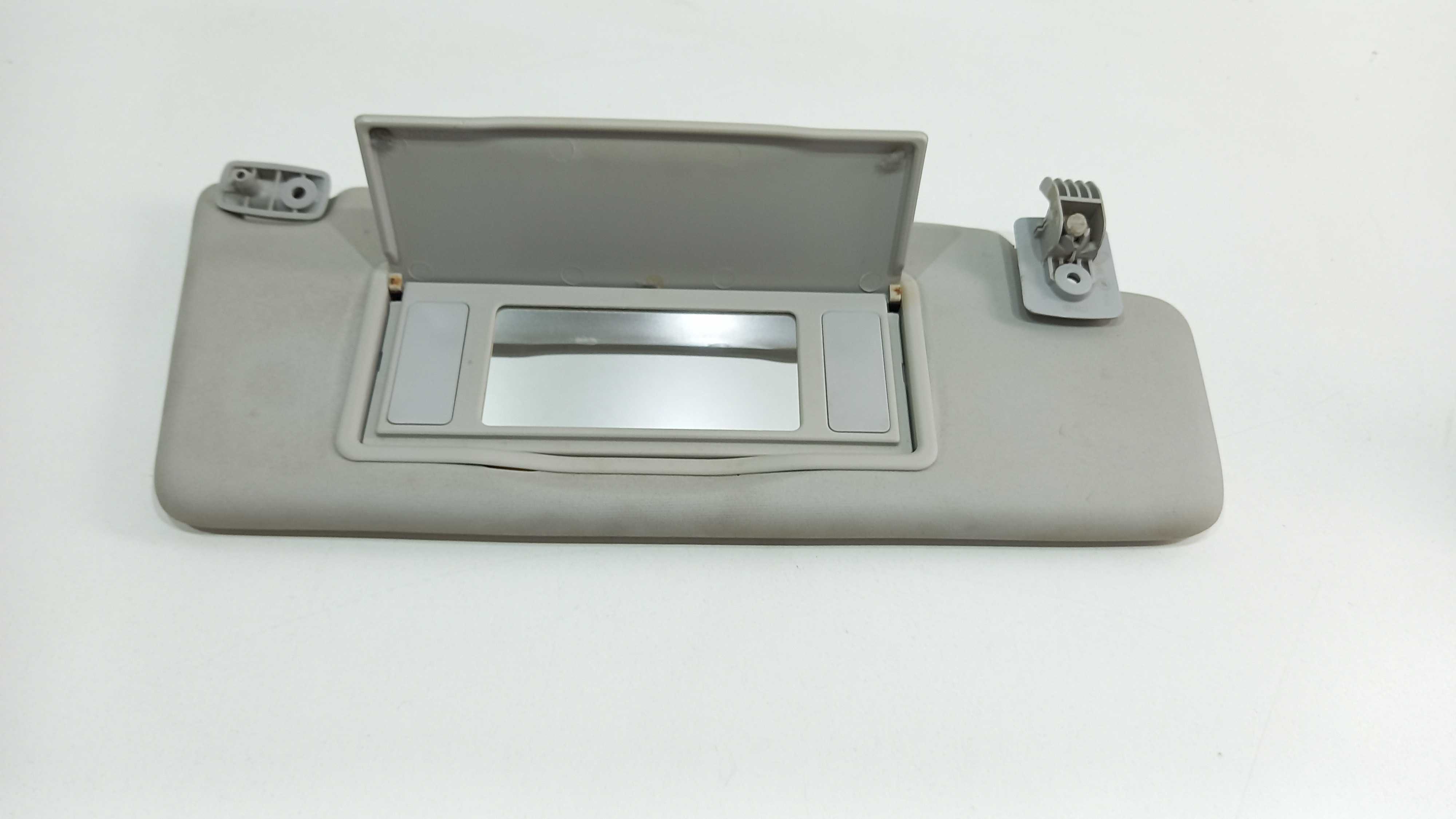 Quebra Sol Lado Direito Vw Golf 1997 Detalhe 5