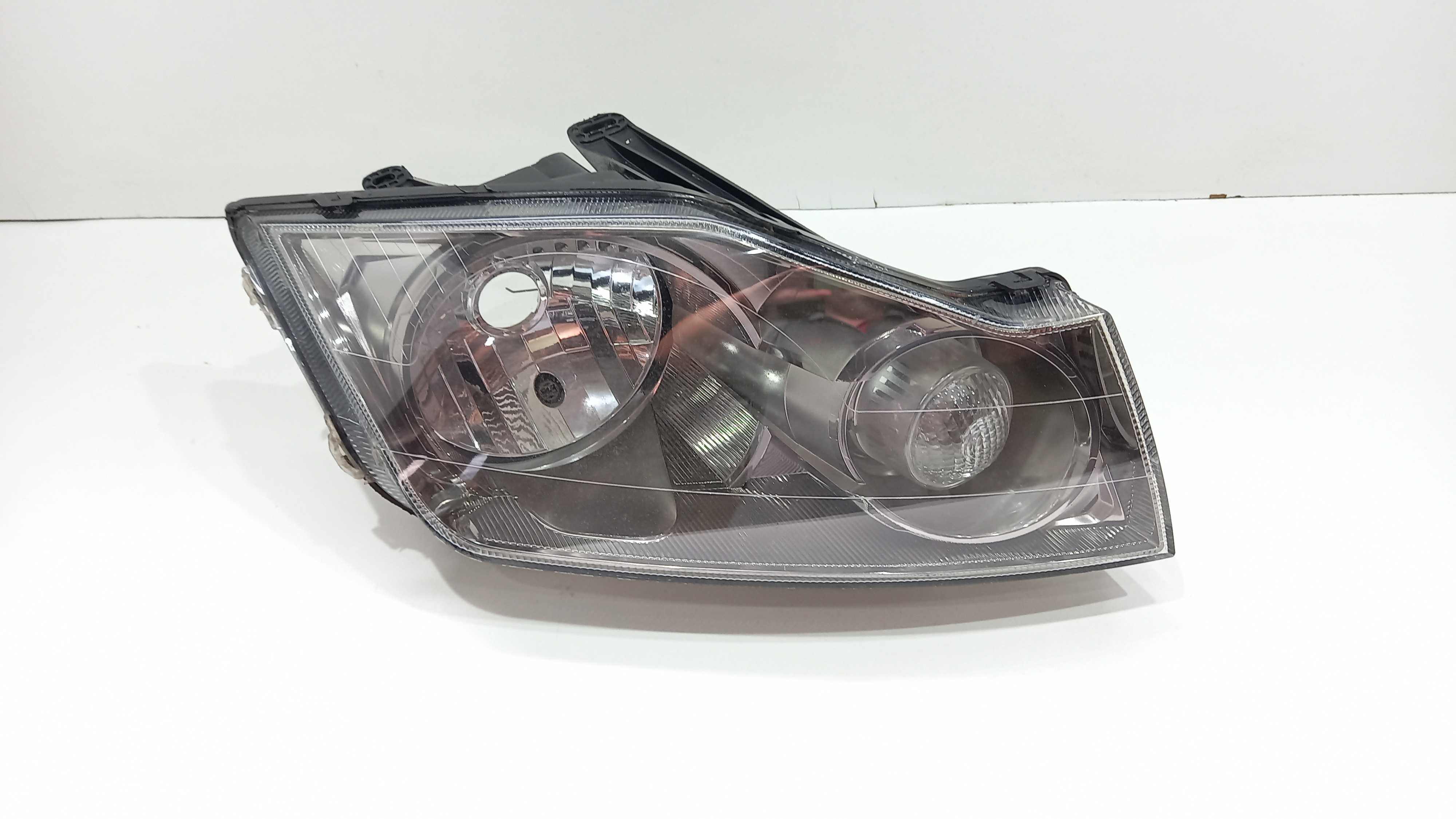 Farol Direito Ecosport 2008 À 2011 Mascara Negra Original 1