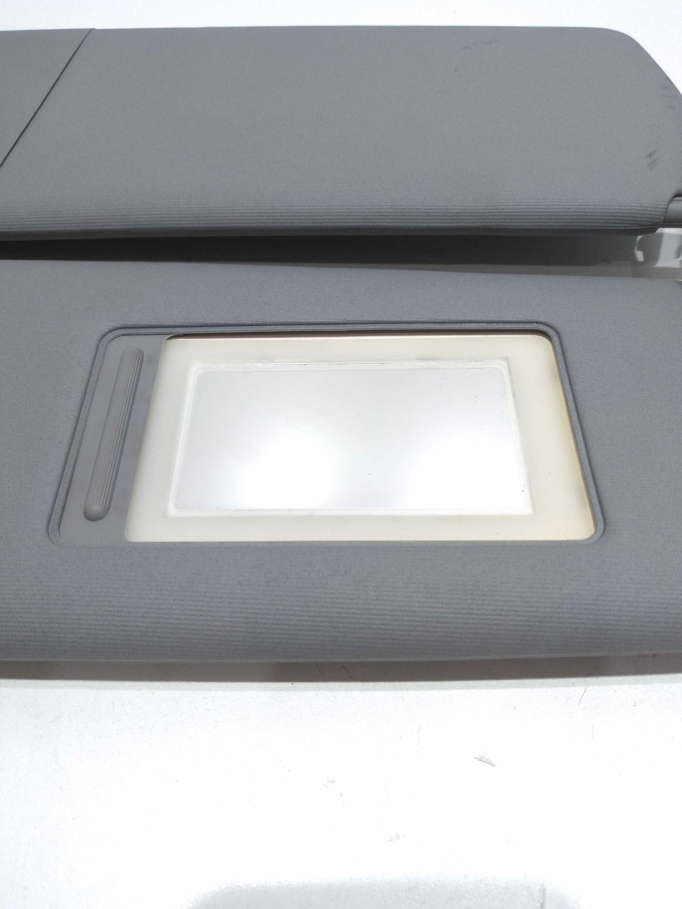 Quebra Sol Duplo Lado Direito Vw Touareg 4.2 V8 2005 8