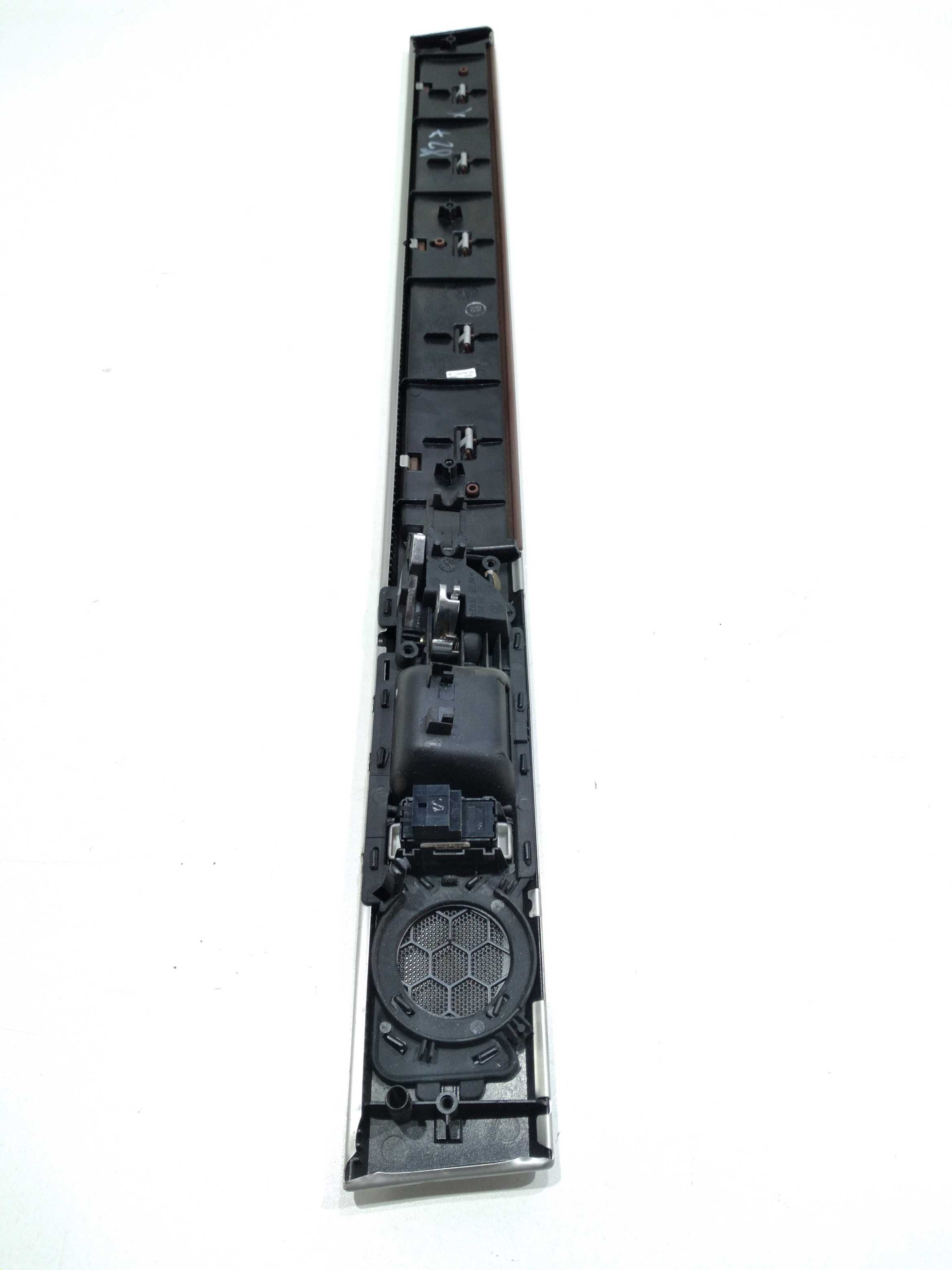 Moldura Maçaneta  Porta Tras. Direita Touareg 4.2 V8 2005 5