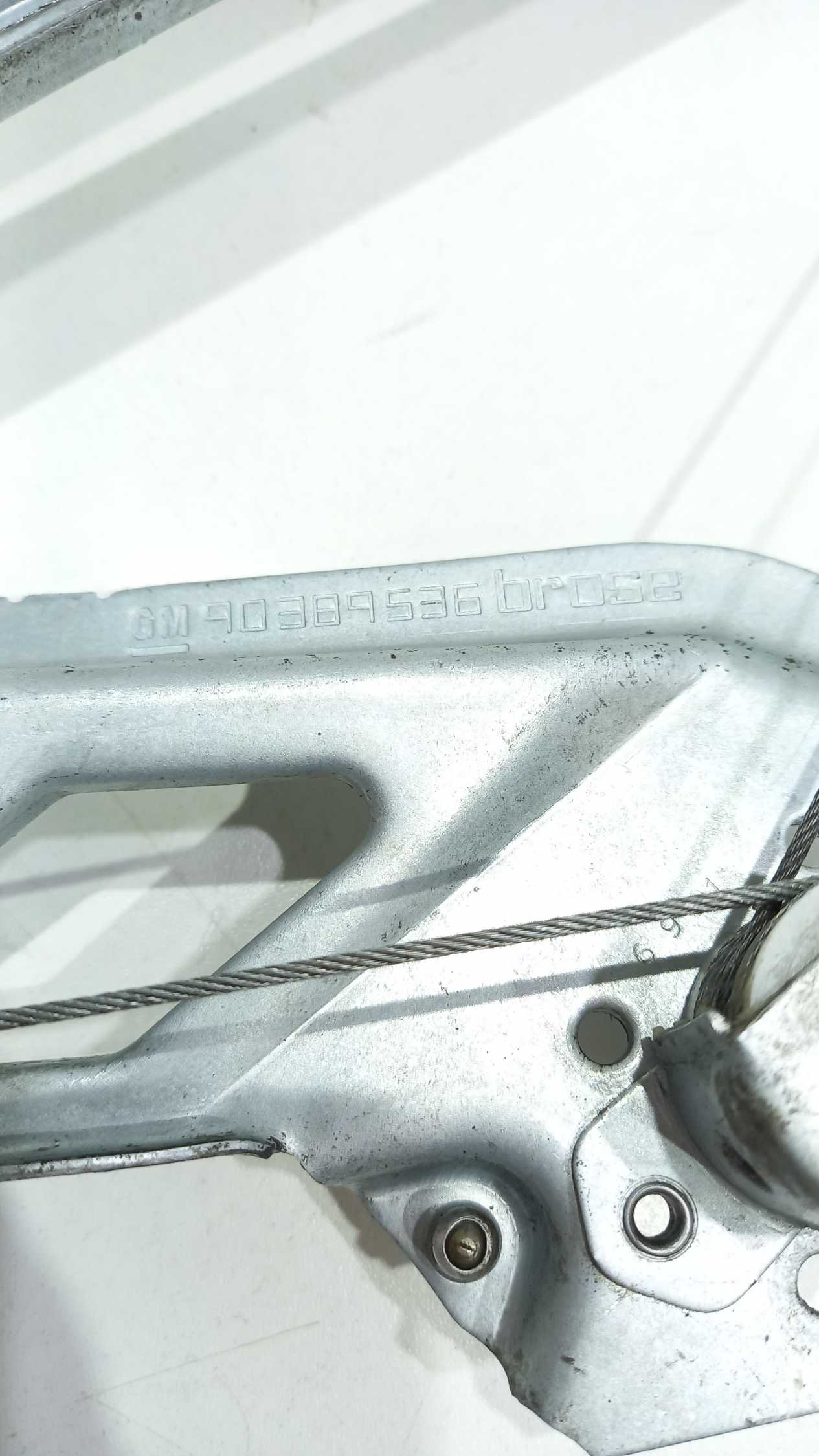 Maquina De Vidro Manual Traseira Direita Corsa 4p 2003 4