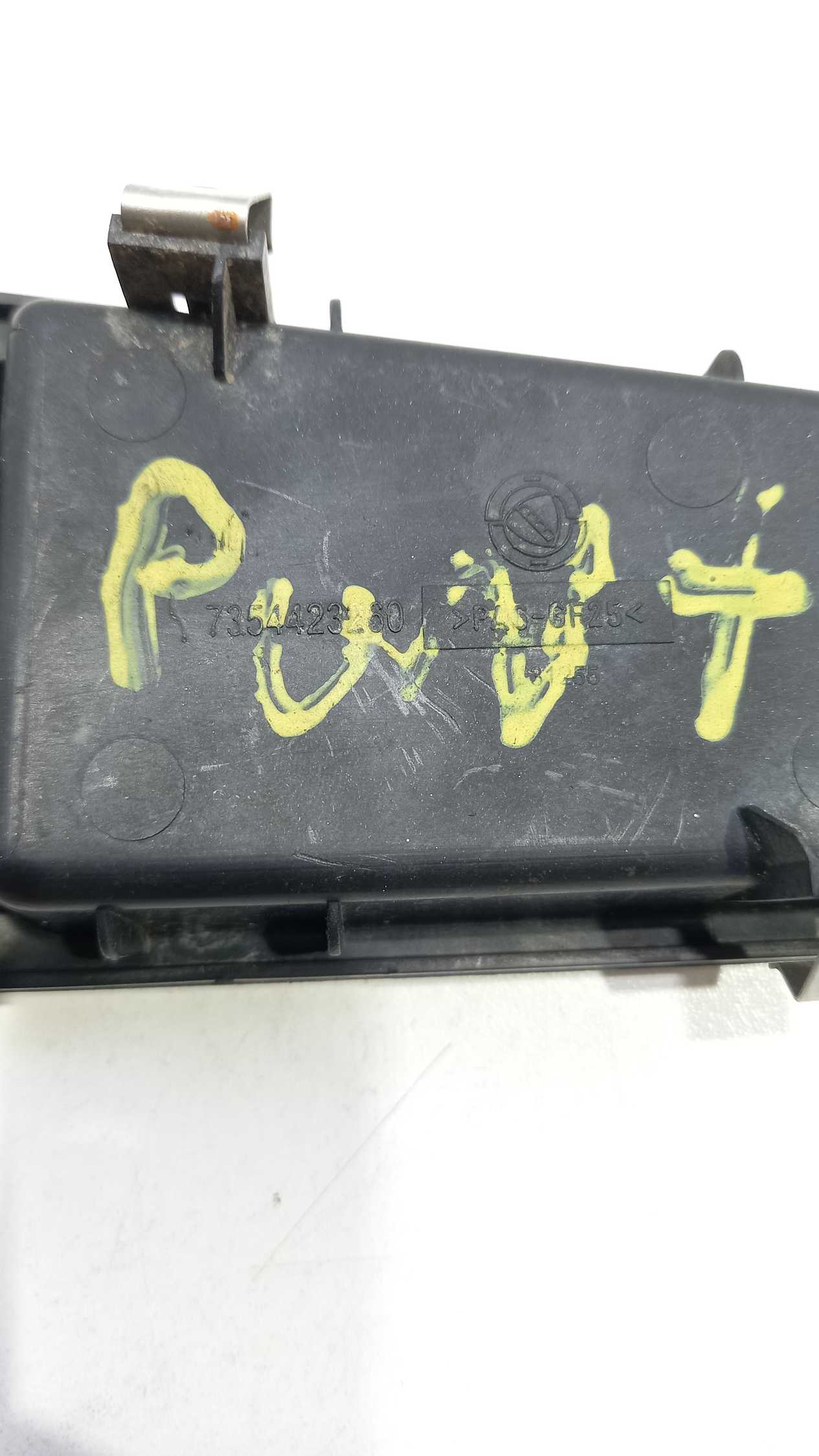 Moldura Botão  Vidro Elétrico Dianteiro Direito Fiat Punto 3