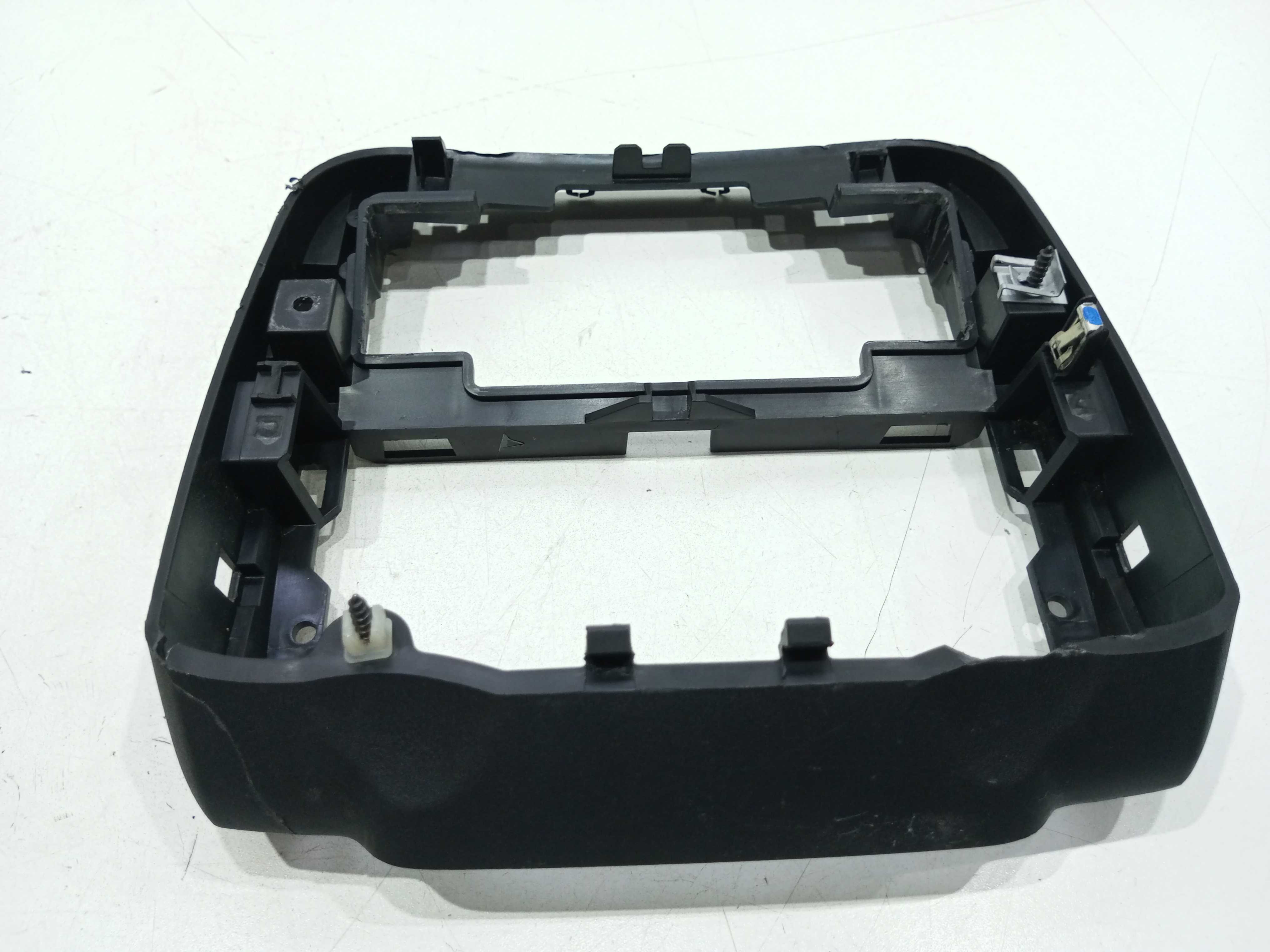 Moldura Suporte Rádio e Comando Citroen C3 2017 5
