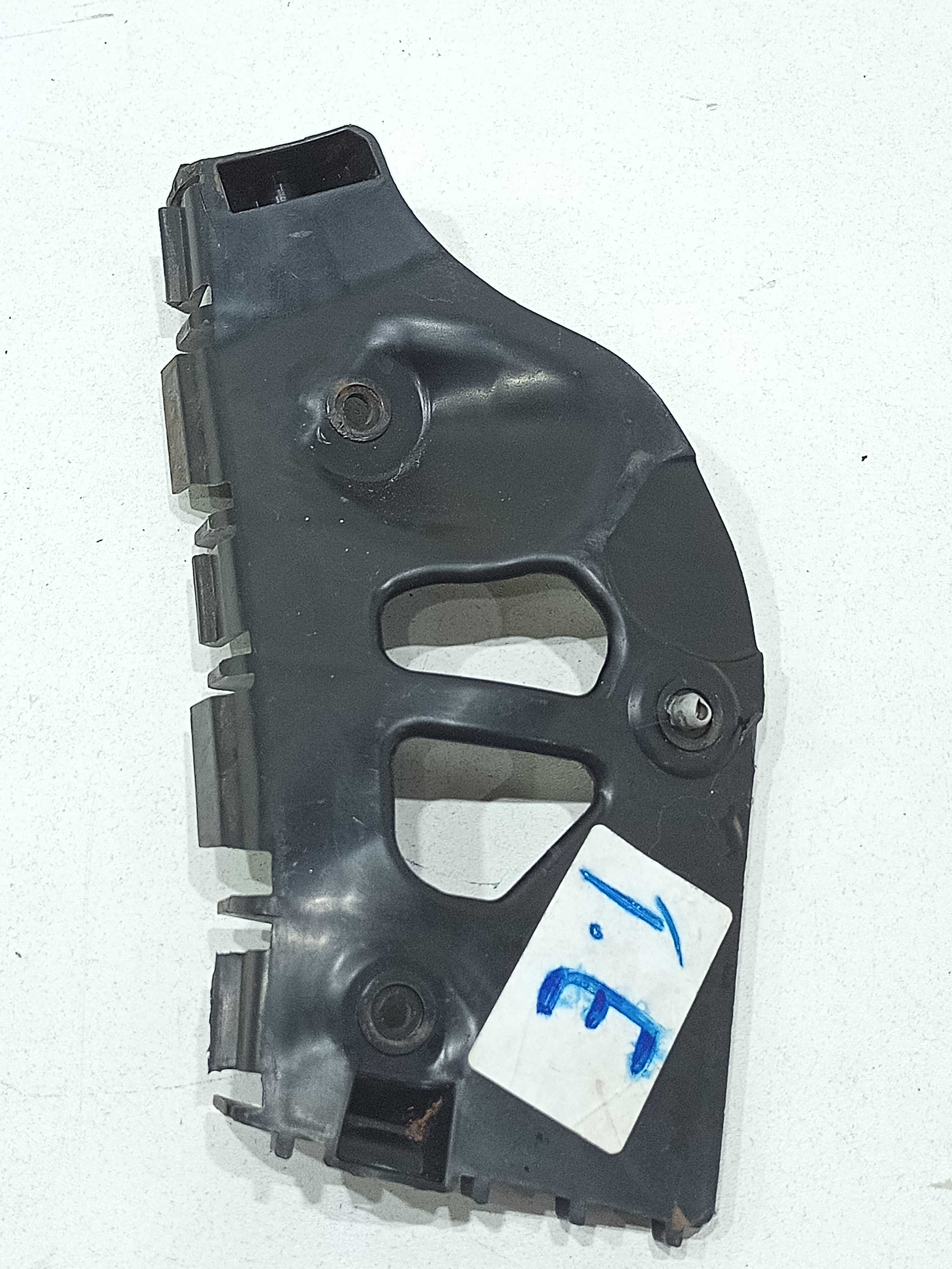Guia Parachoque Traseiro Esquerdo Renault Sandero 2013 1.6 3