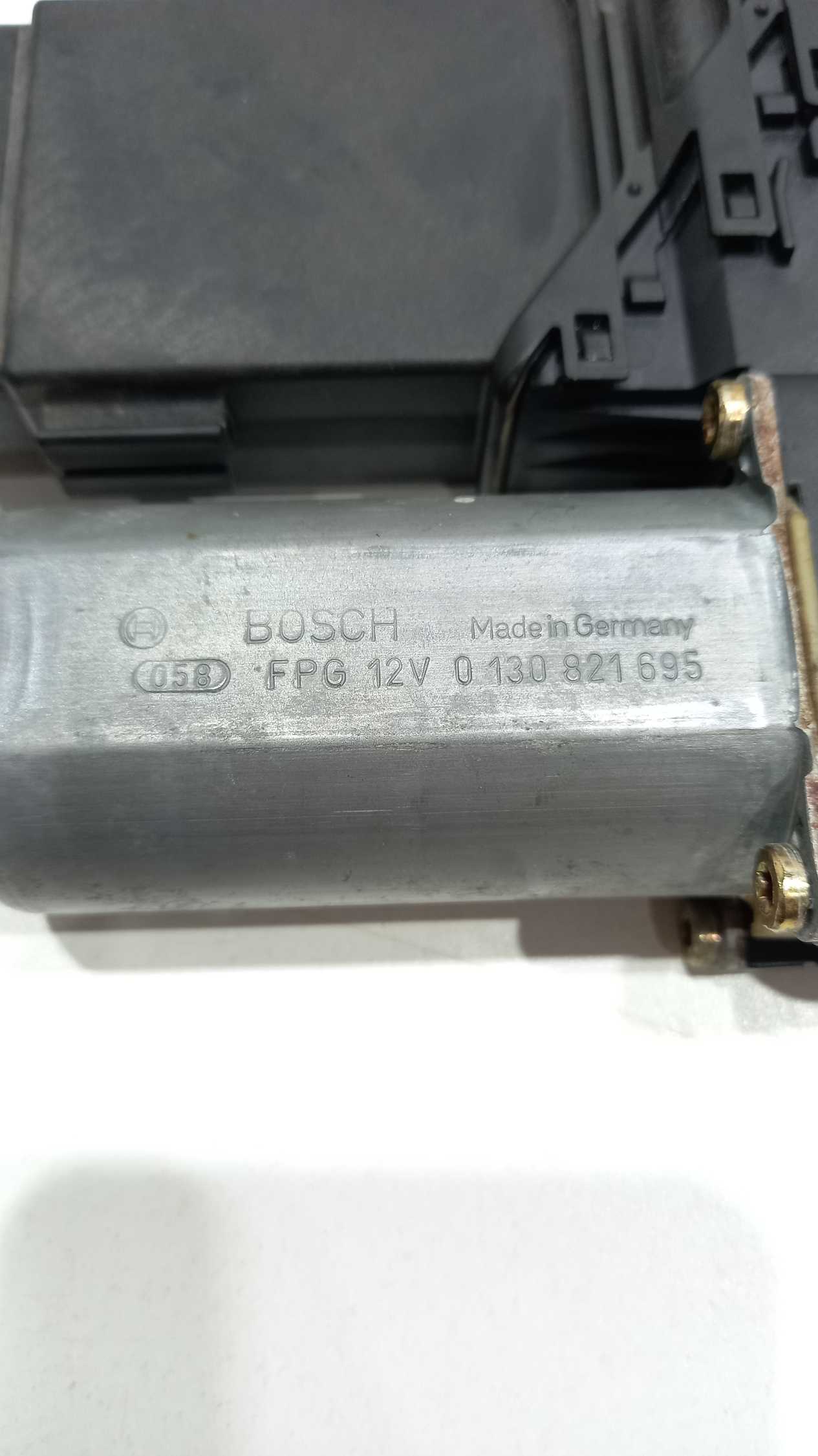 Motor Maquina De Vidro Dianteira Esquerda Passat 1997 4