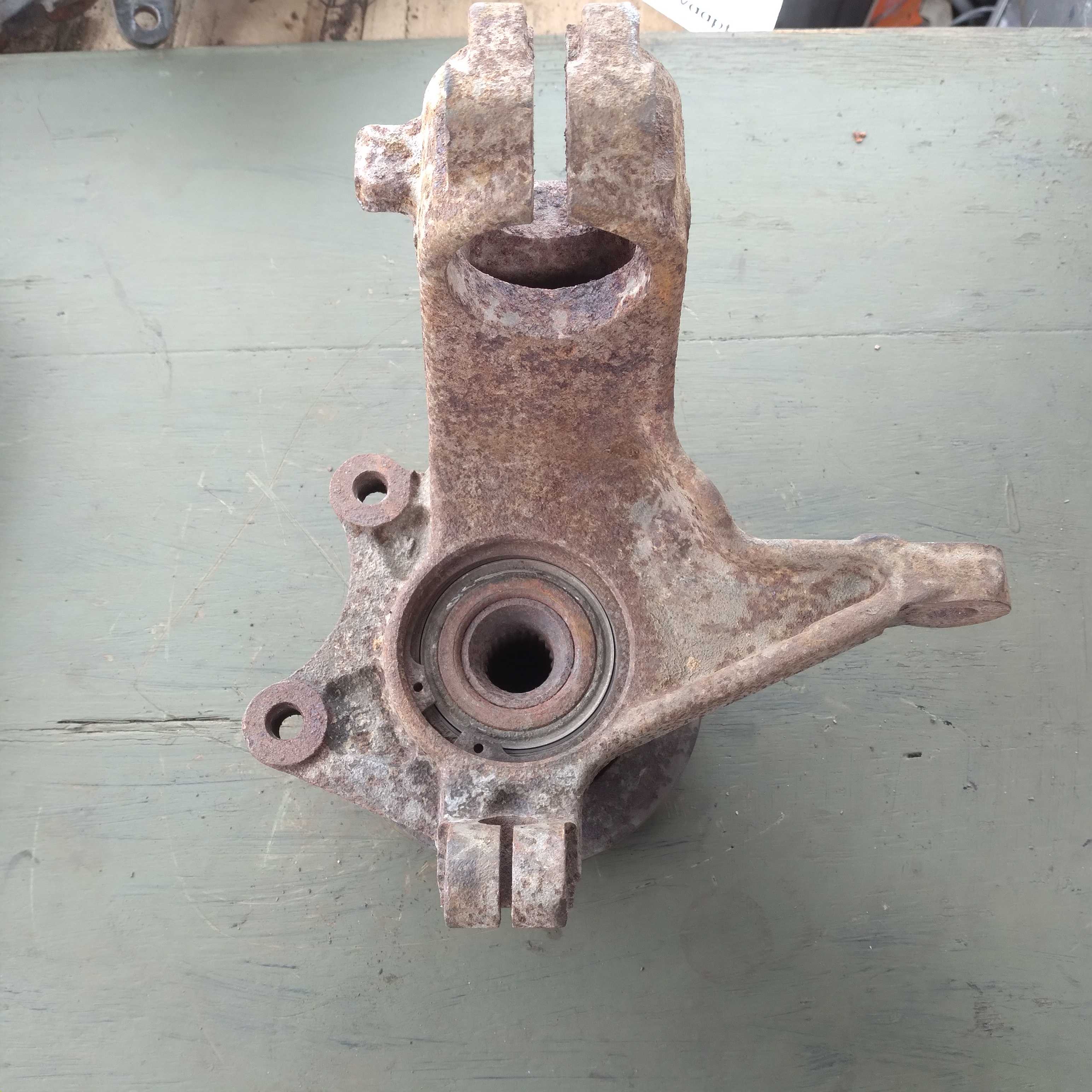 Montante dianteiro direito peugeot 306 1.8 3