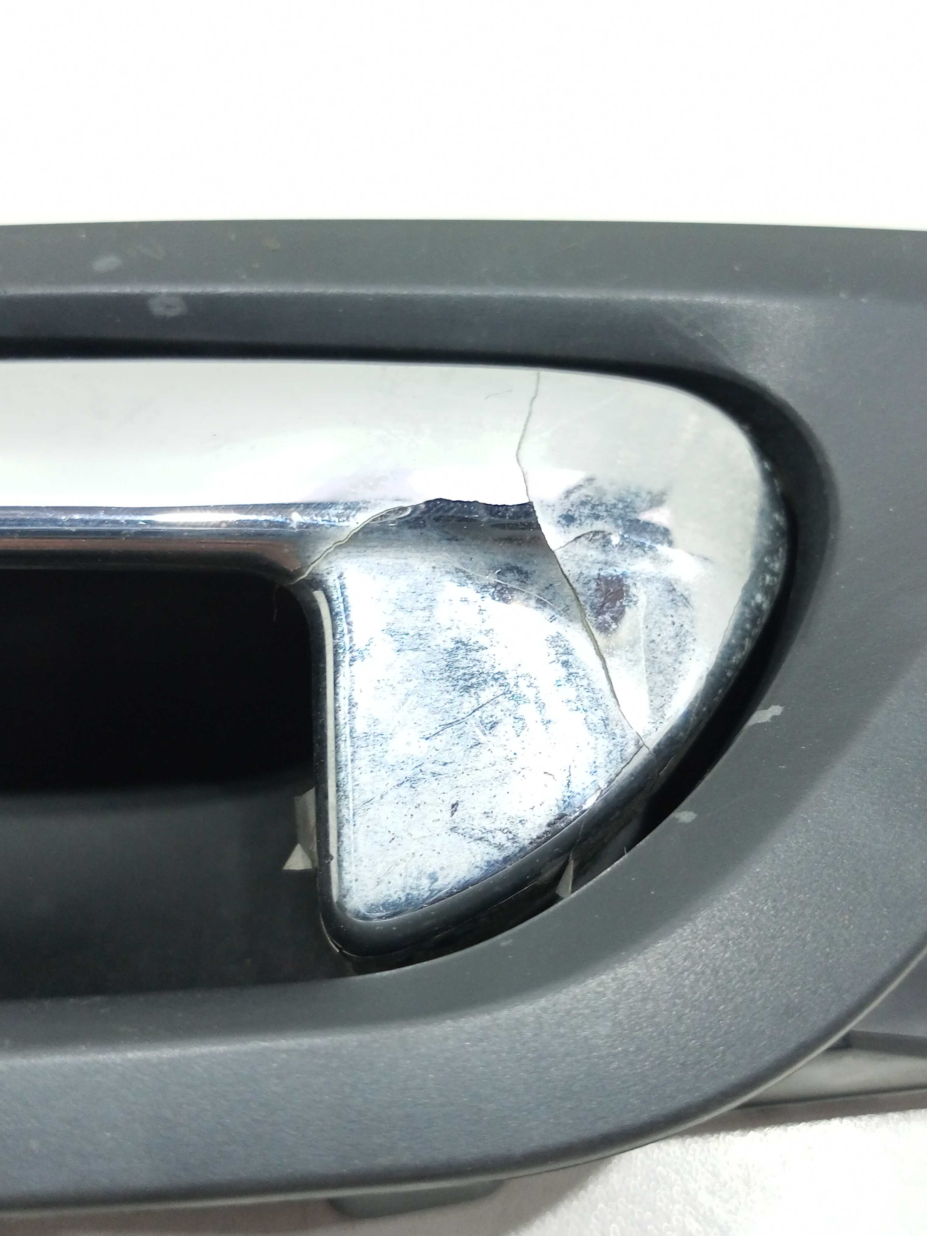 Maçaneta Interna Porta Traseira Esquerda Citroen C4 2012  Preto/cromado Traseira 2