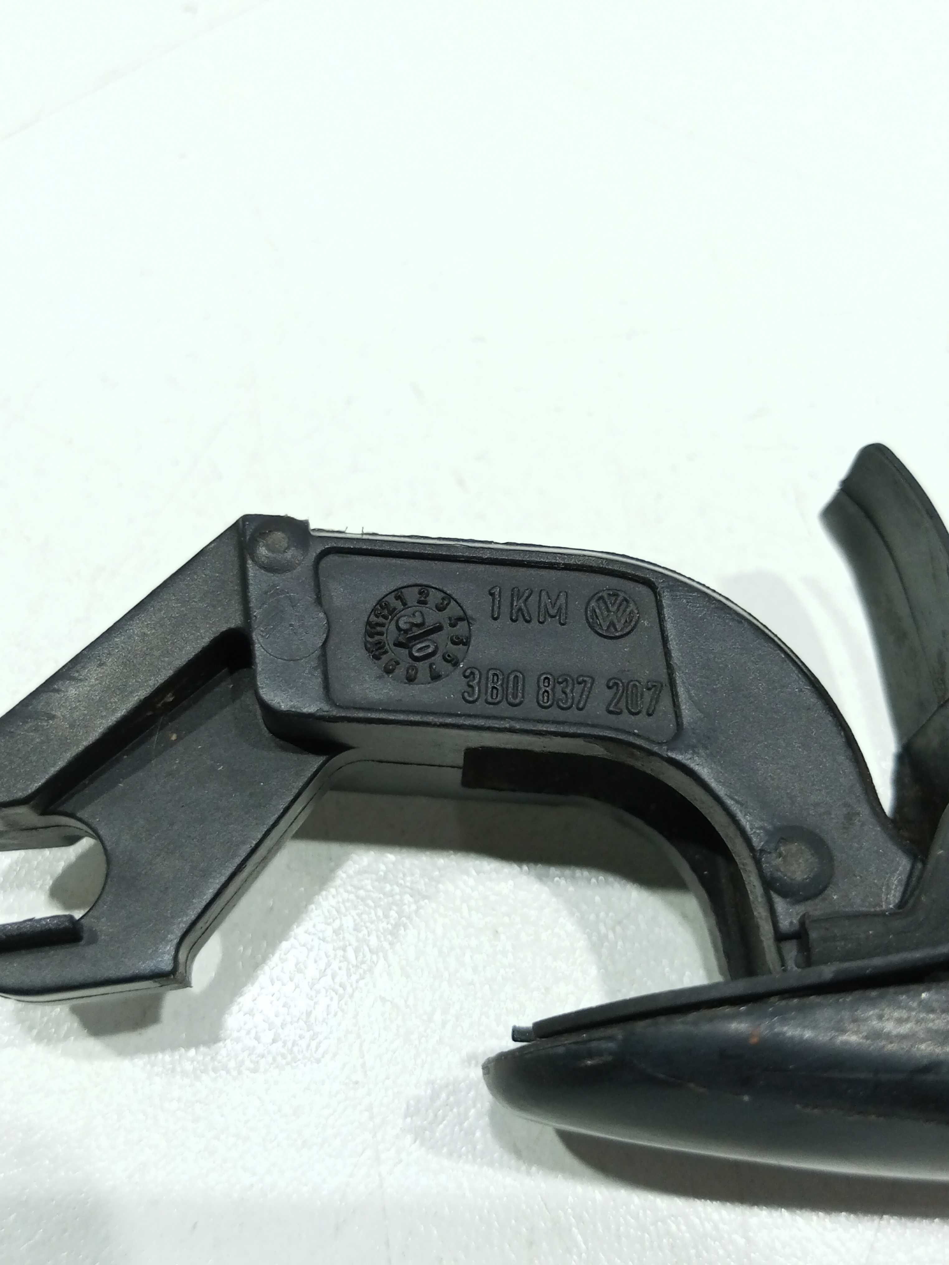 Maçaneta Externa Traseira Volkswagen Voyage G8 2019 3