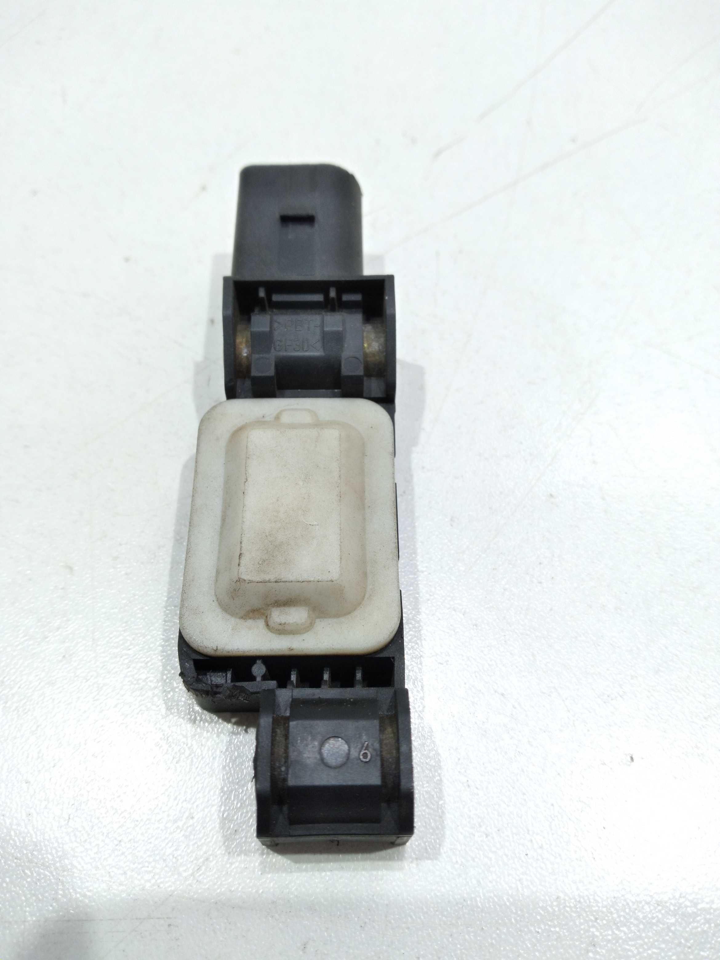 Sensor De Airbag Dianteiro Vw Touareg 4.2 V8 2005 3