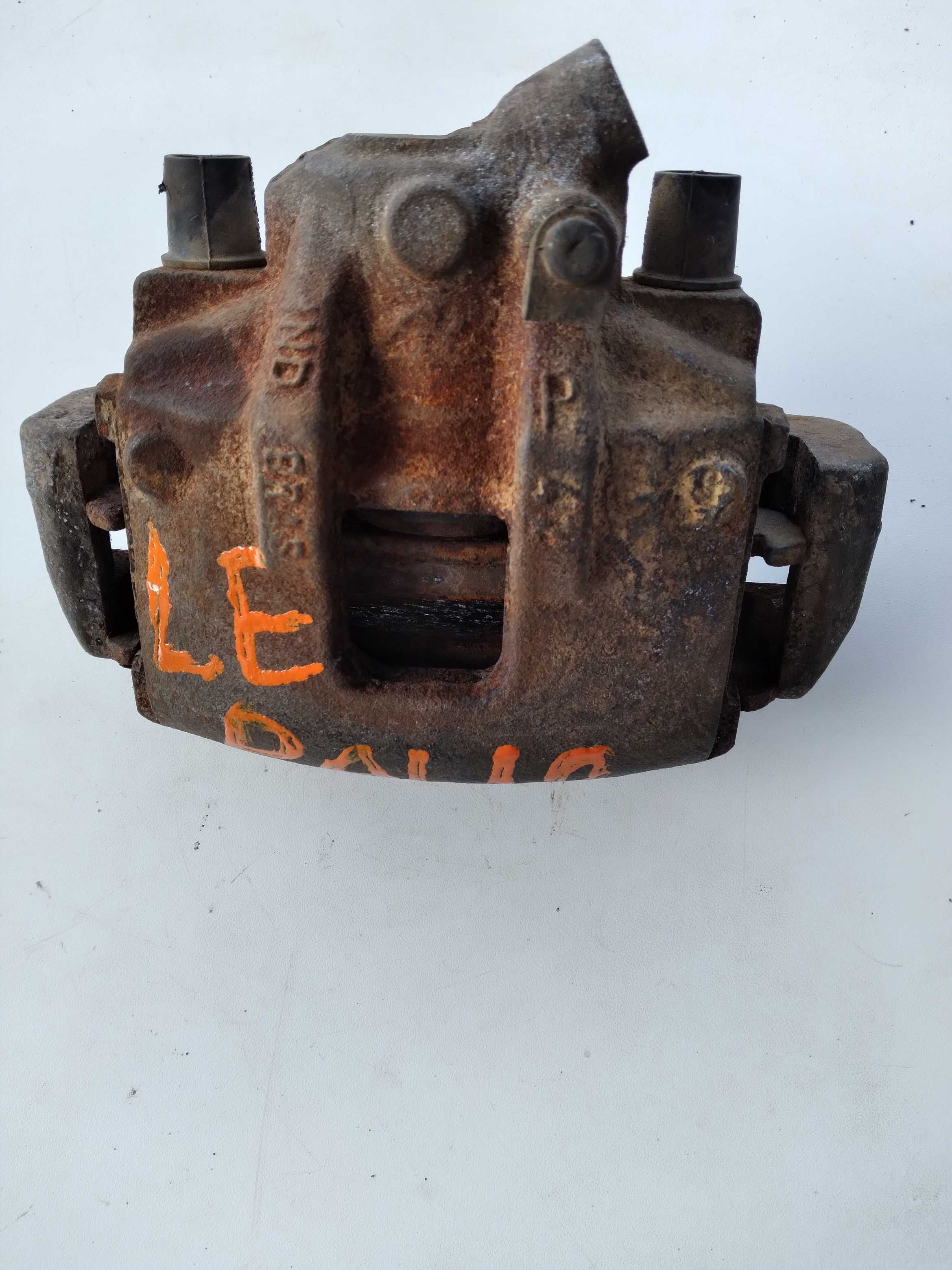 Pinça freio dianteira esquerda palio 98 1