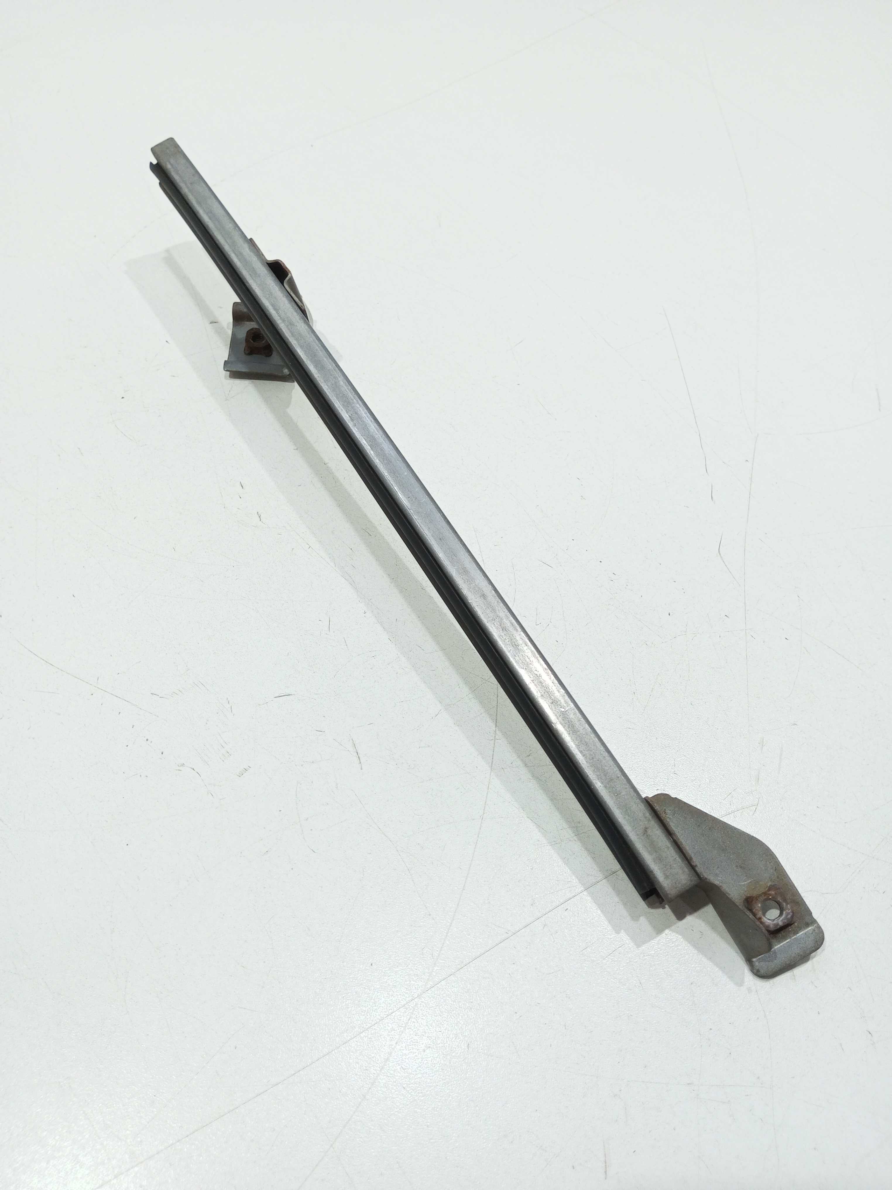 Guia Do Vidro Porta Traseira Direita Pajero Tr4 2007 5