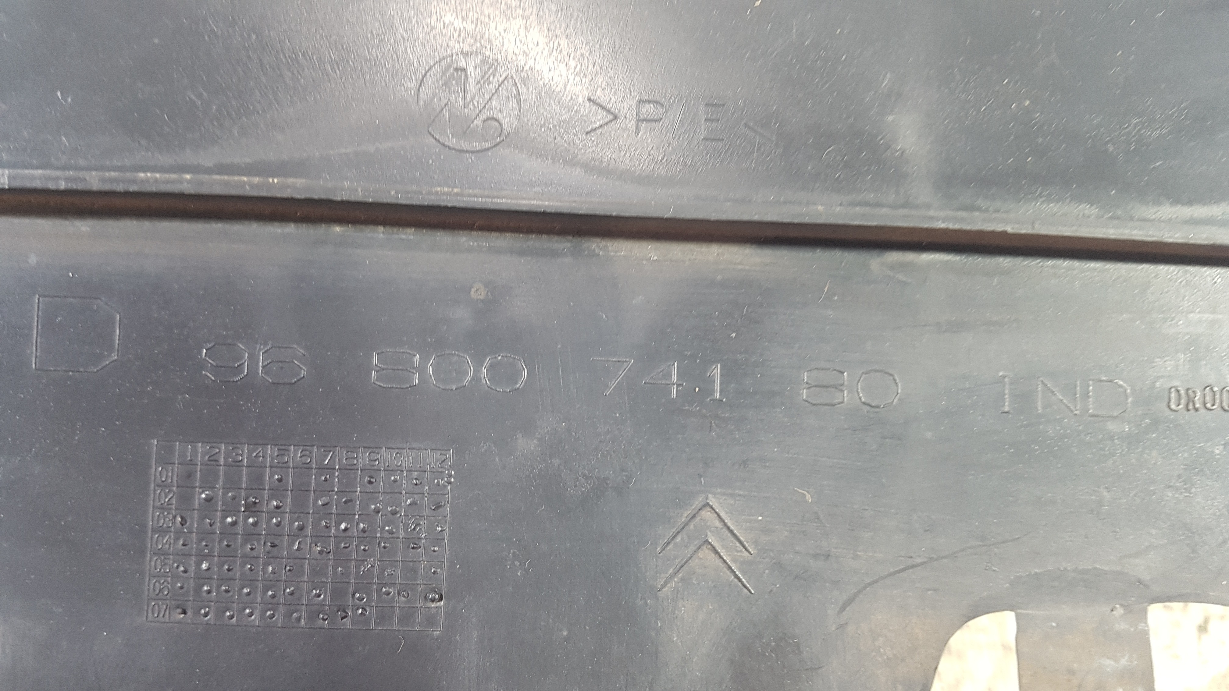 Defletor Radiador L. D Citroen C3 Xtr 2008 Original 5