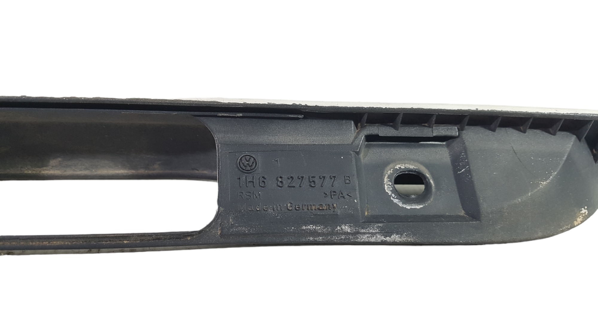 Aplique Moldura Tampa Traseira Vw Golf 1996 1h6827577b Orig 7