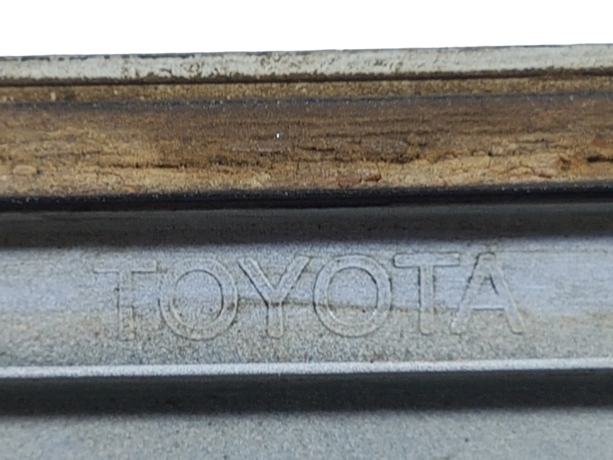 Aplique Moldura Tampa Traseira Toyota Corolla 2010 9