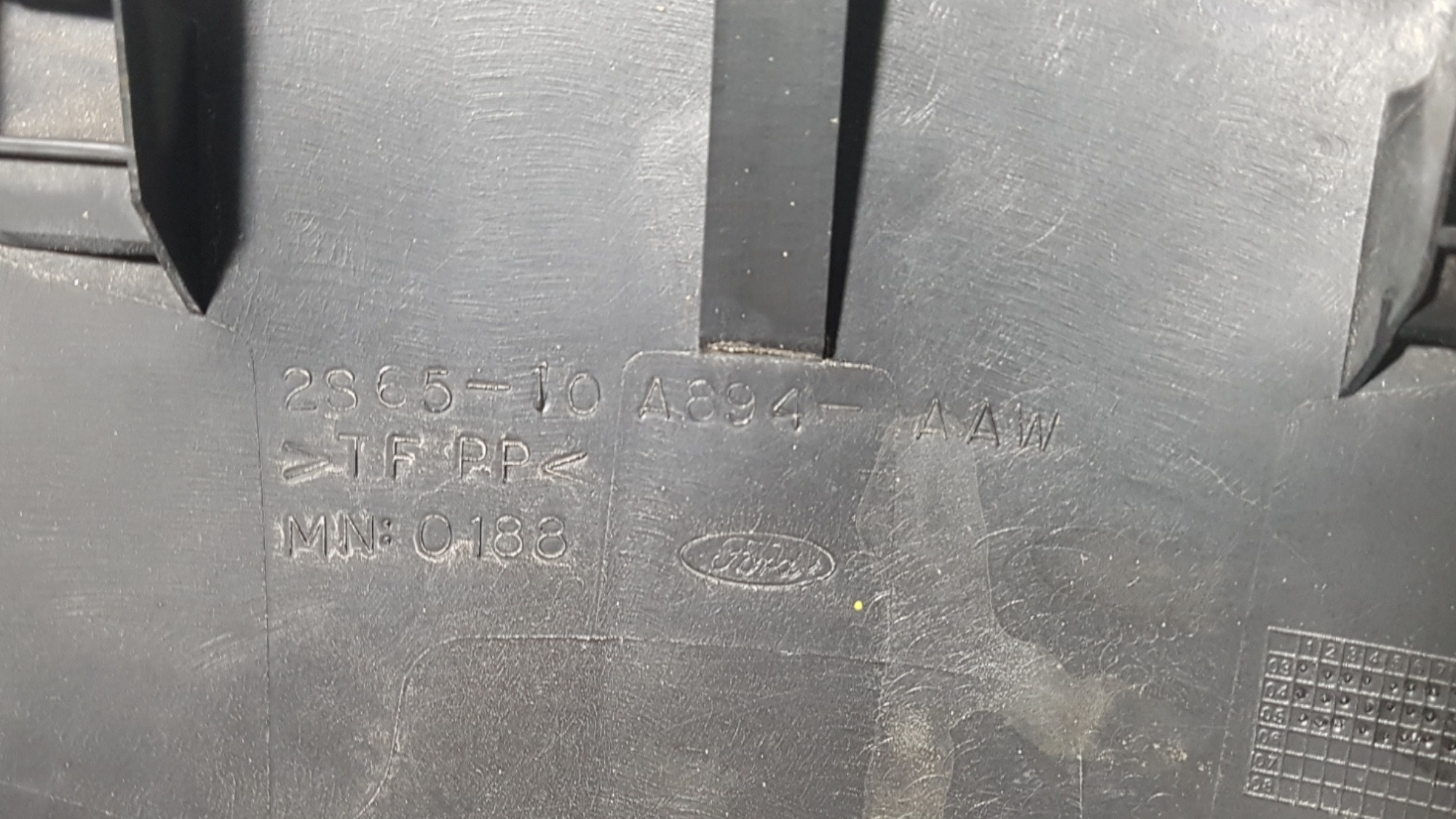 Moldura Painel Instrumentos Ford Fiesta 2002 03 A 2006 11