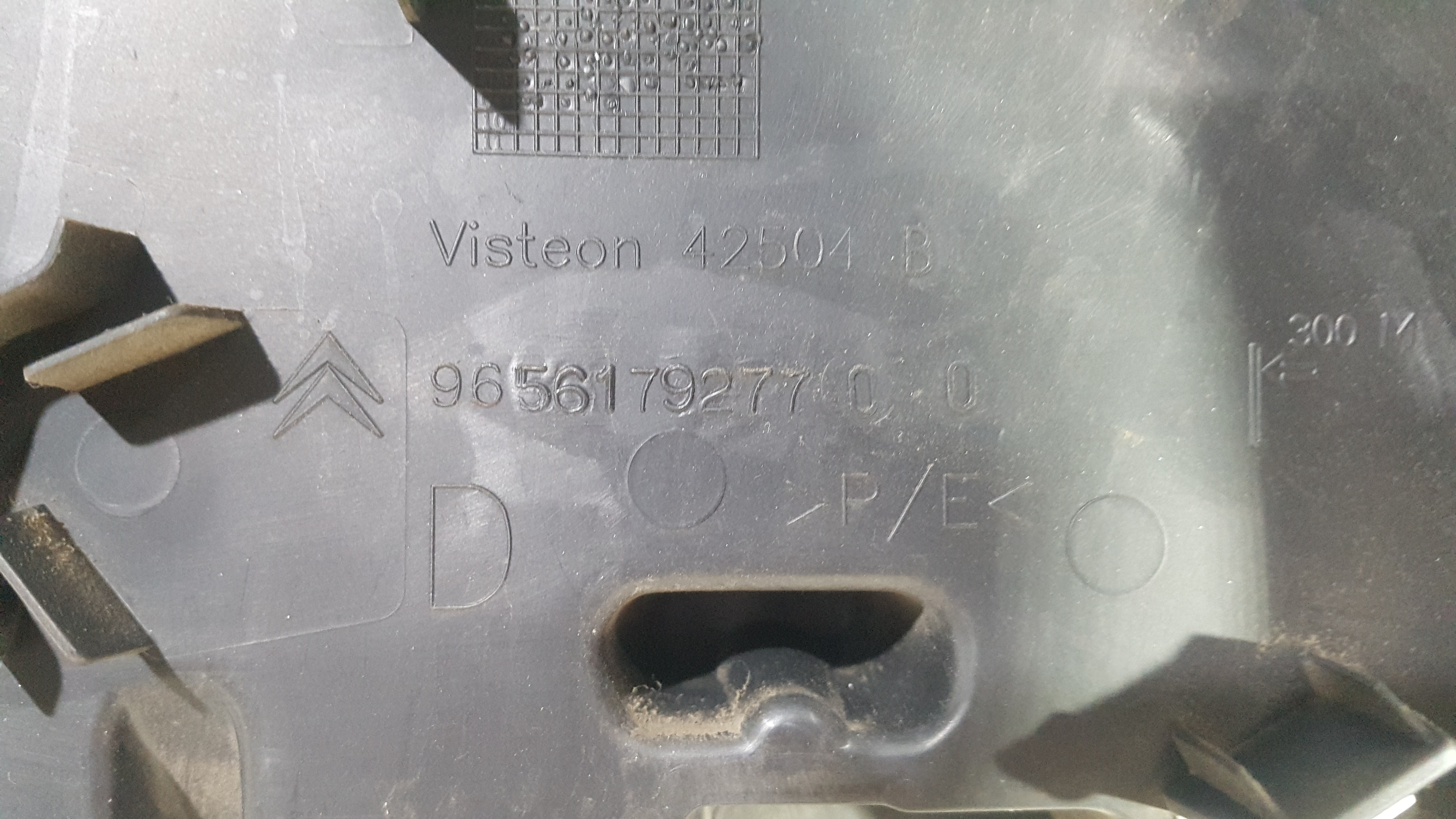 Acabamento Console Central L. D Peugeot 307 2010 Orig 5