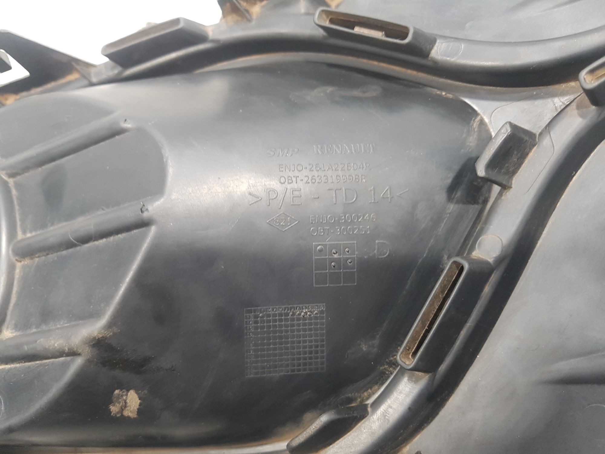 Moldura Farol De Milha L D Renault Logan 2014 Original Usado Preto Direito 3