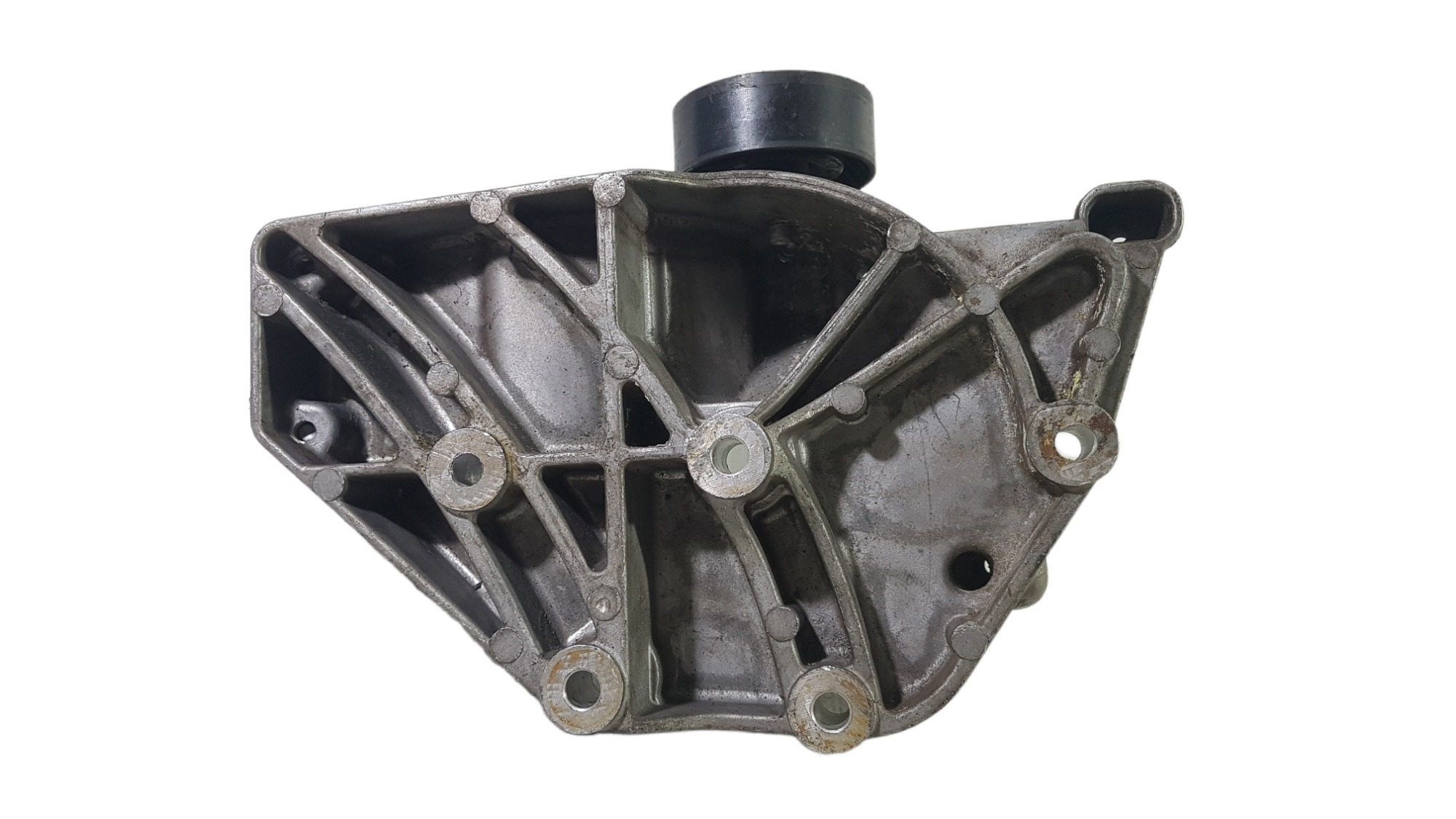 Suporte Alternador Compressor Gm Spin 2017 Original 7