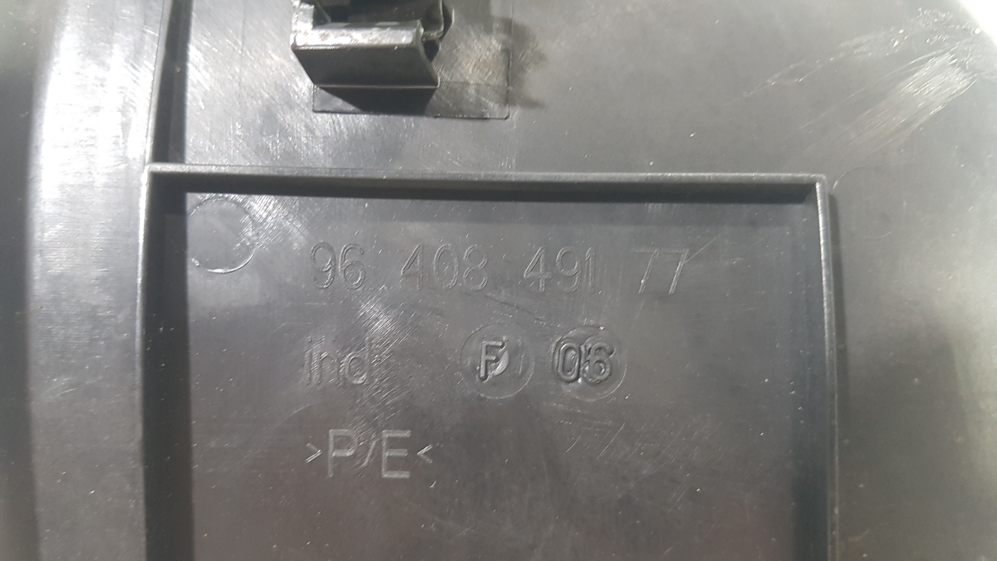 Descanso Apoio Pé Peugeot 307 Pr Pk 2010 Original 5