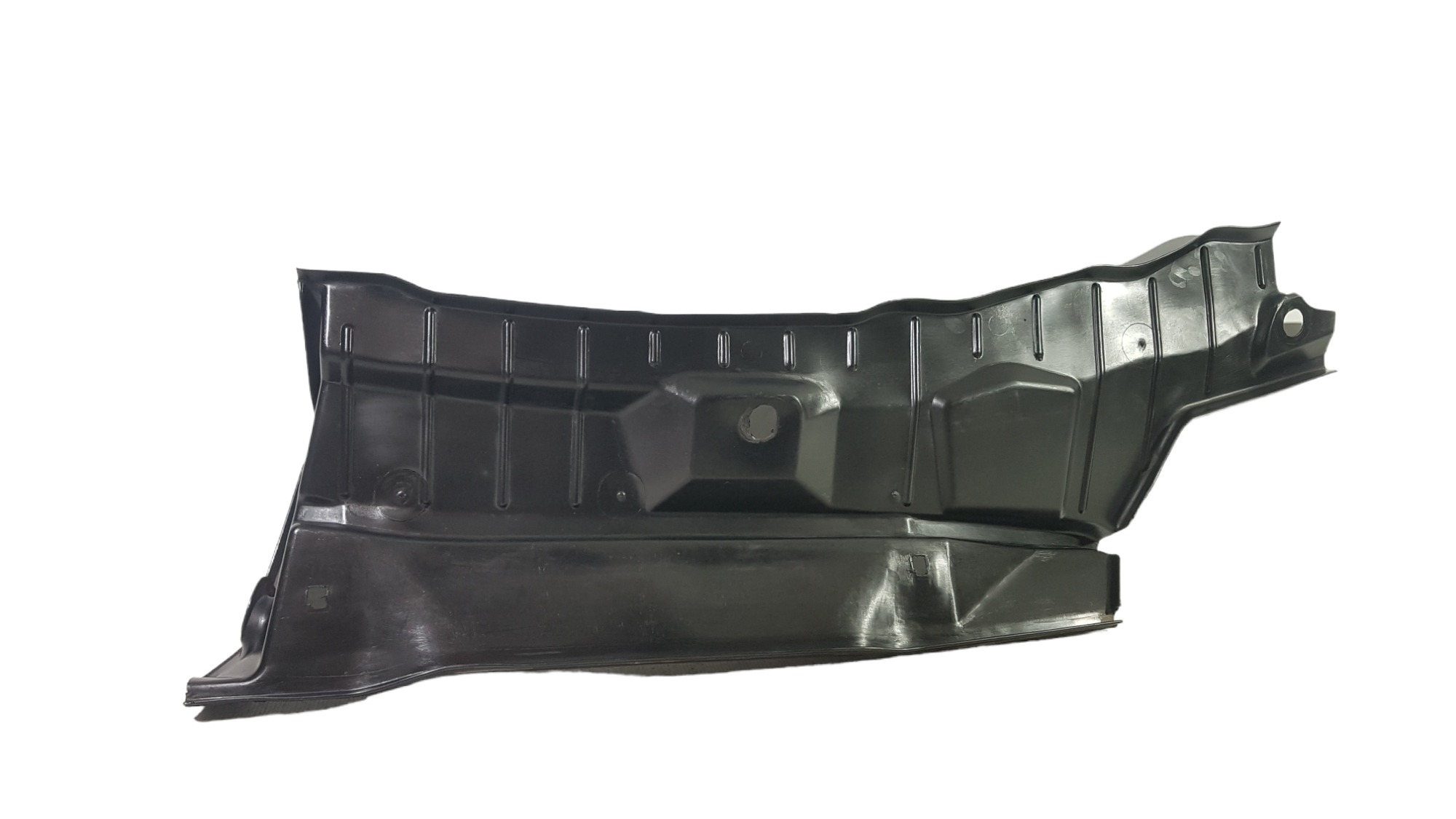 Defletor Inf Churrasqueira Gm Celta Prisma 2005 Orig S Ar  3 5