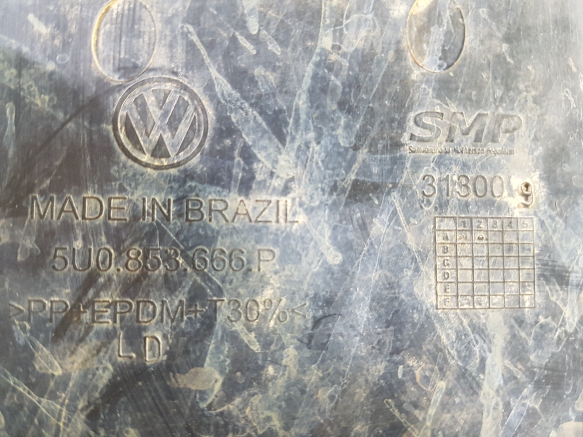 Moldura Farol Milha Direita Vw Gol Track 2018 Original5u0853 5