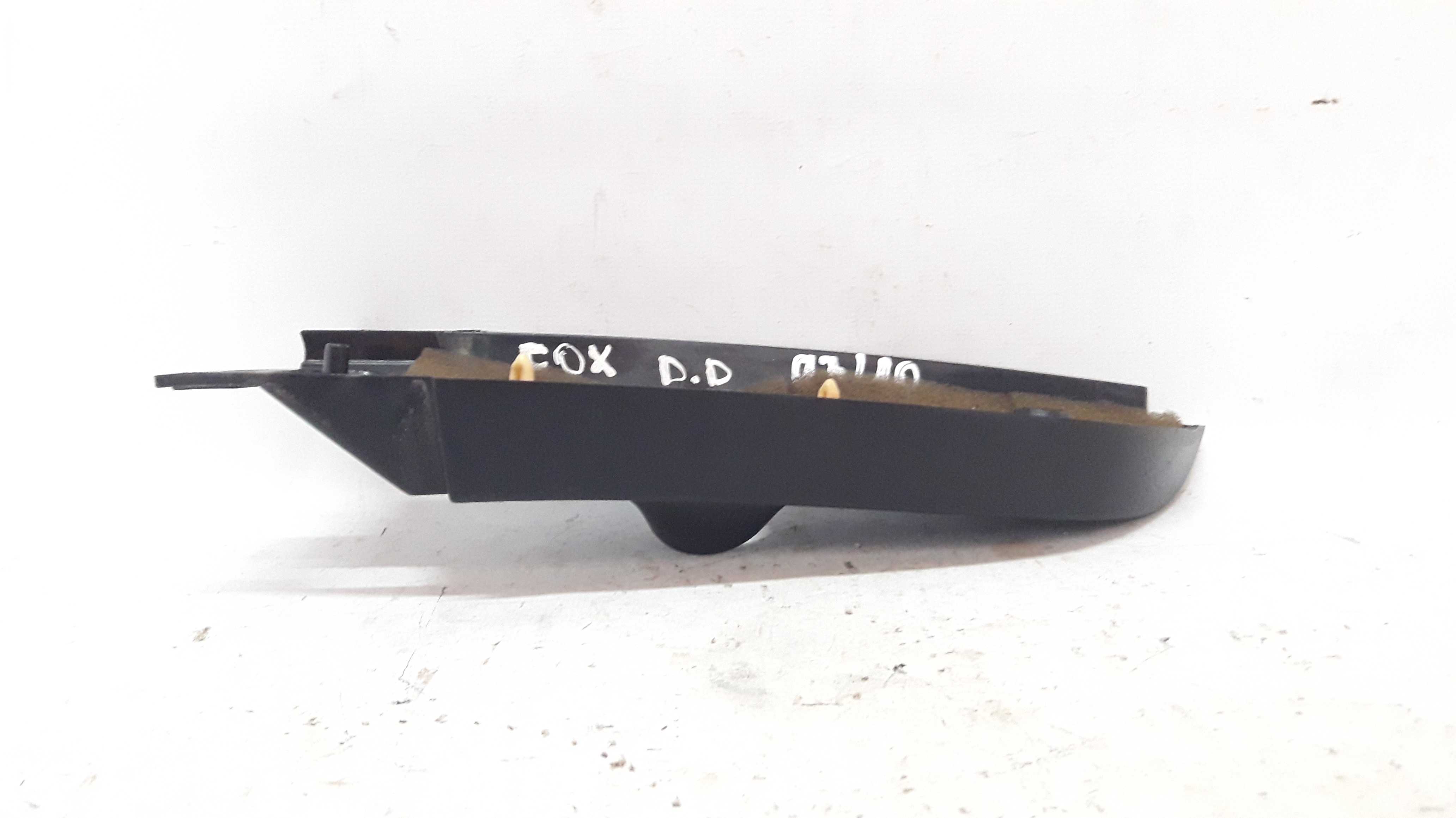Moldura Interna Retrovisor Dianteira Direita Fox 3 A 10  Preto 3