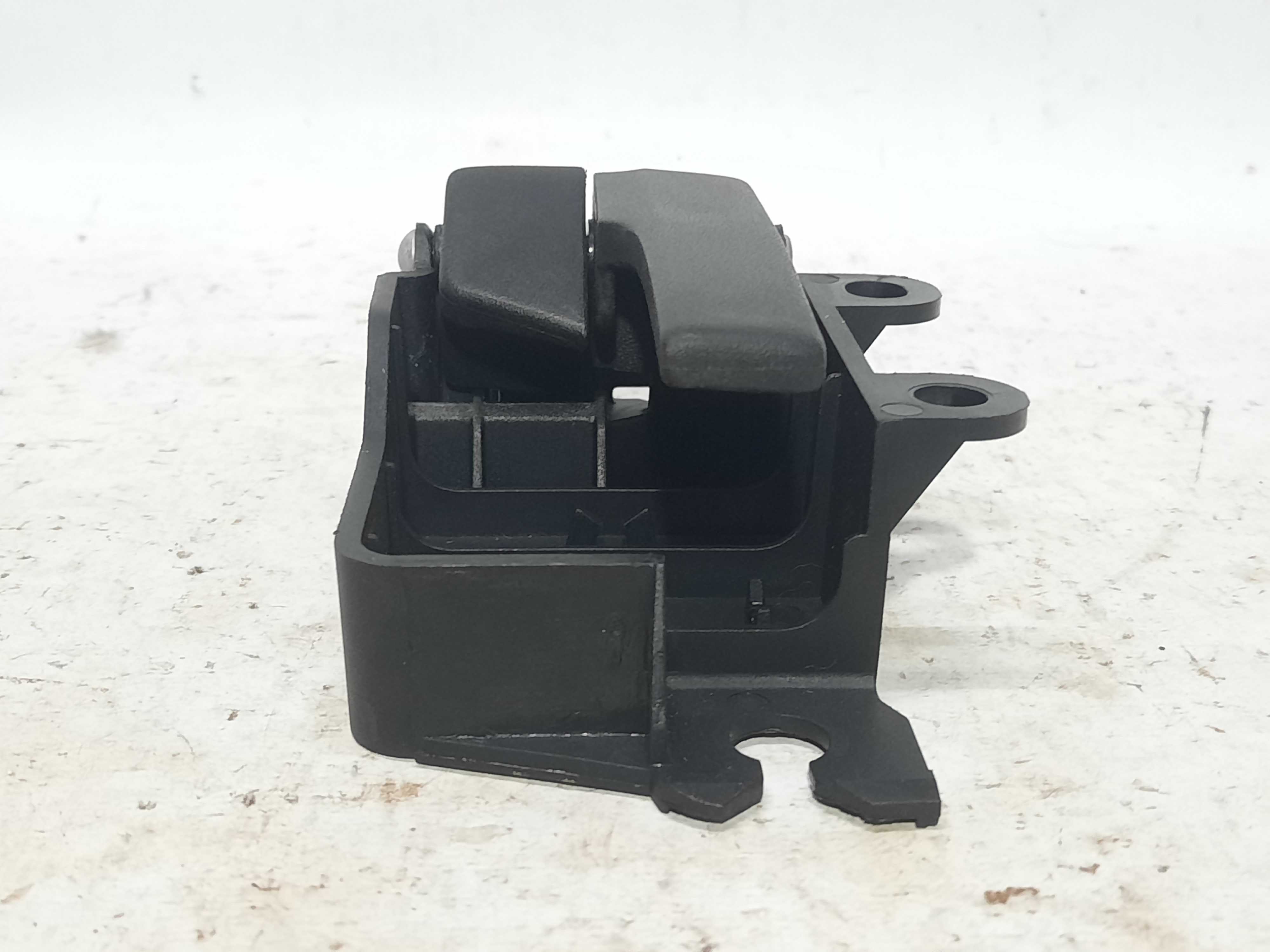 Maçaneta Int Diant Direita Focus 9 A 12 3m51r22600ad – Preto – Dianteira 6