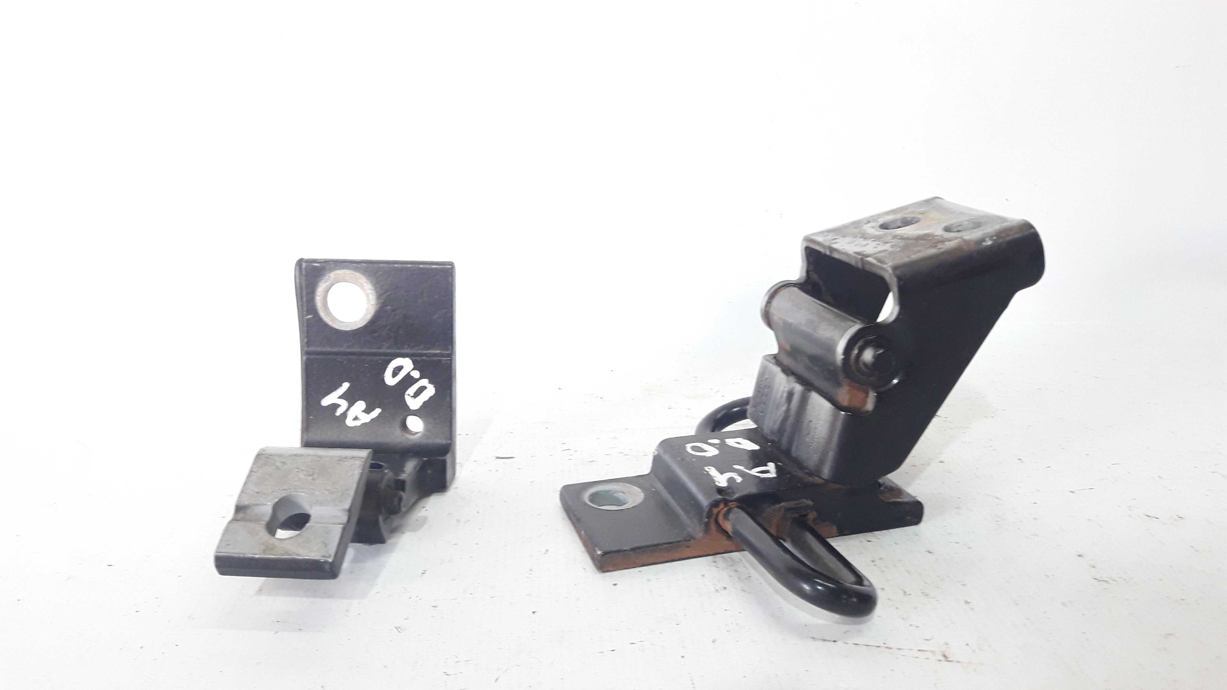 Dobradiça Porta Dianteira Direita Audi A4 97/0 8d0831412