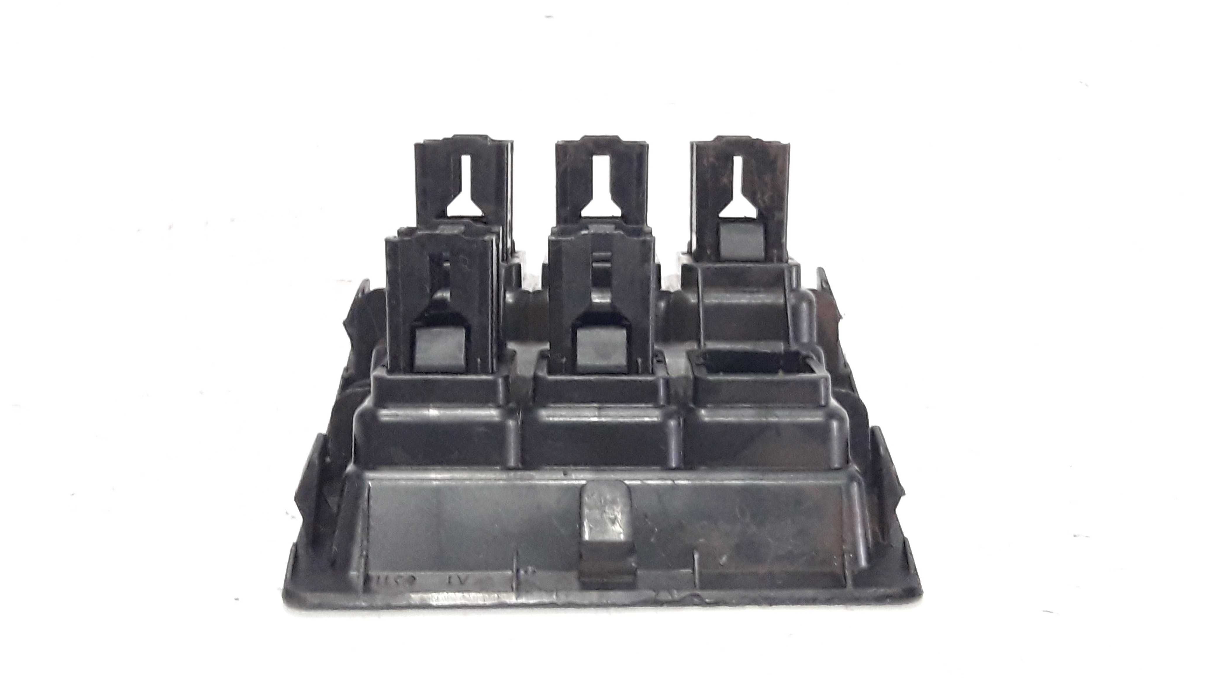 Moldura Botão Farol Milha Hilux 16/20 55446-kk040 26301 3