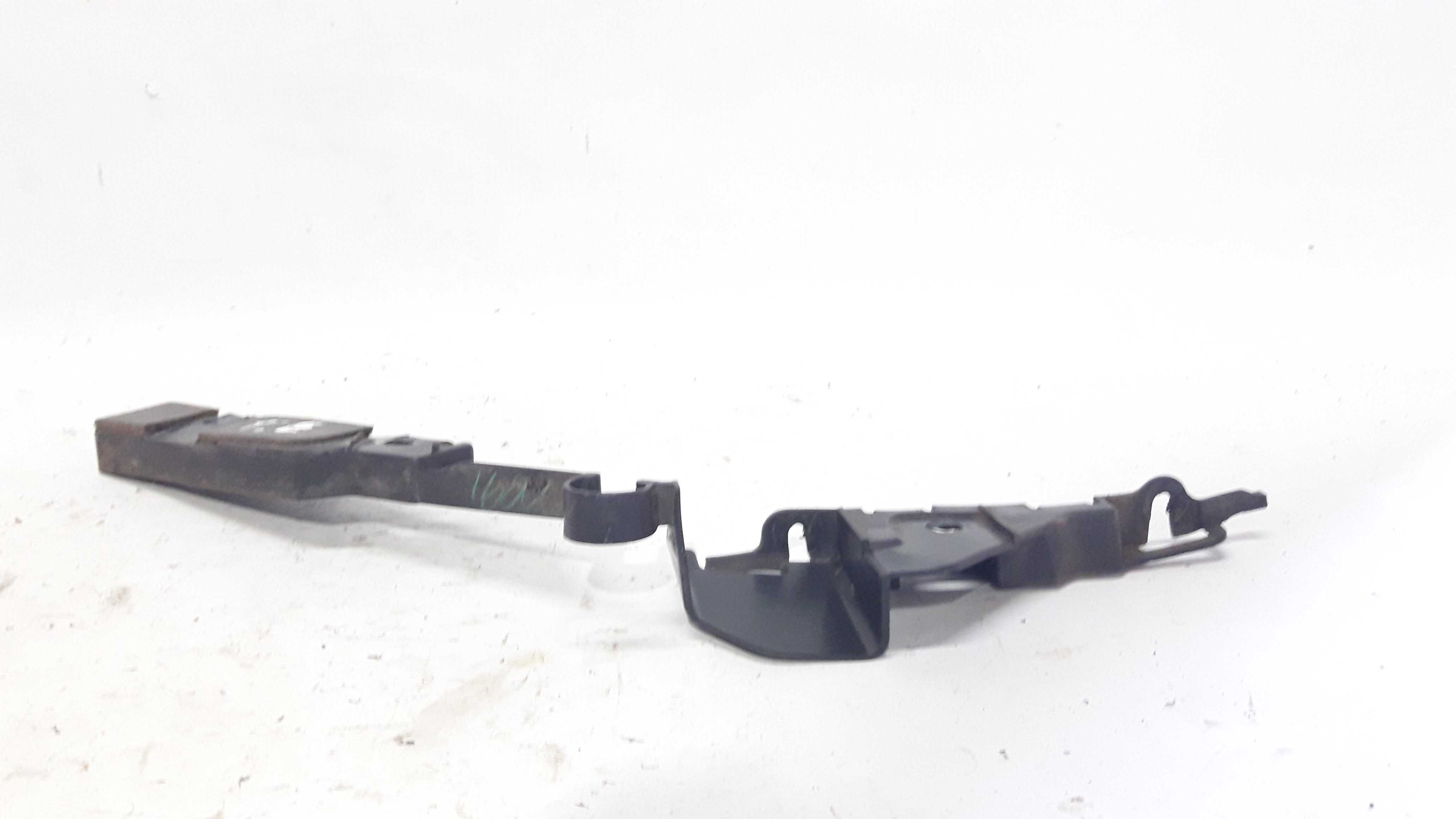 Suporte Guia Parachoque Traseiro Esquerdo Fiesta Sedan 4 A13 3