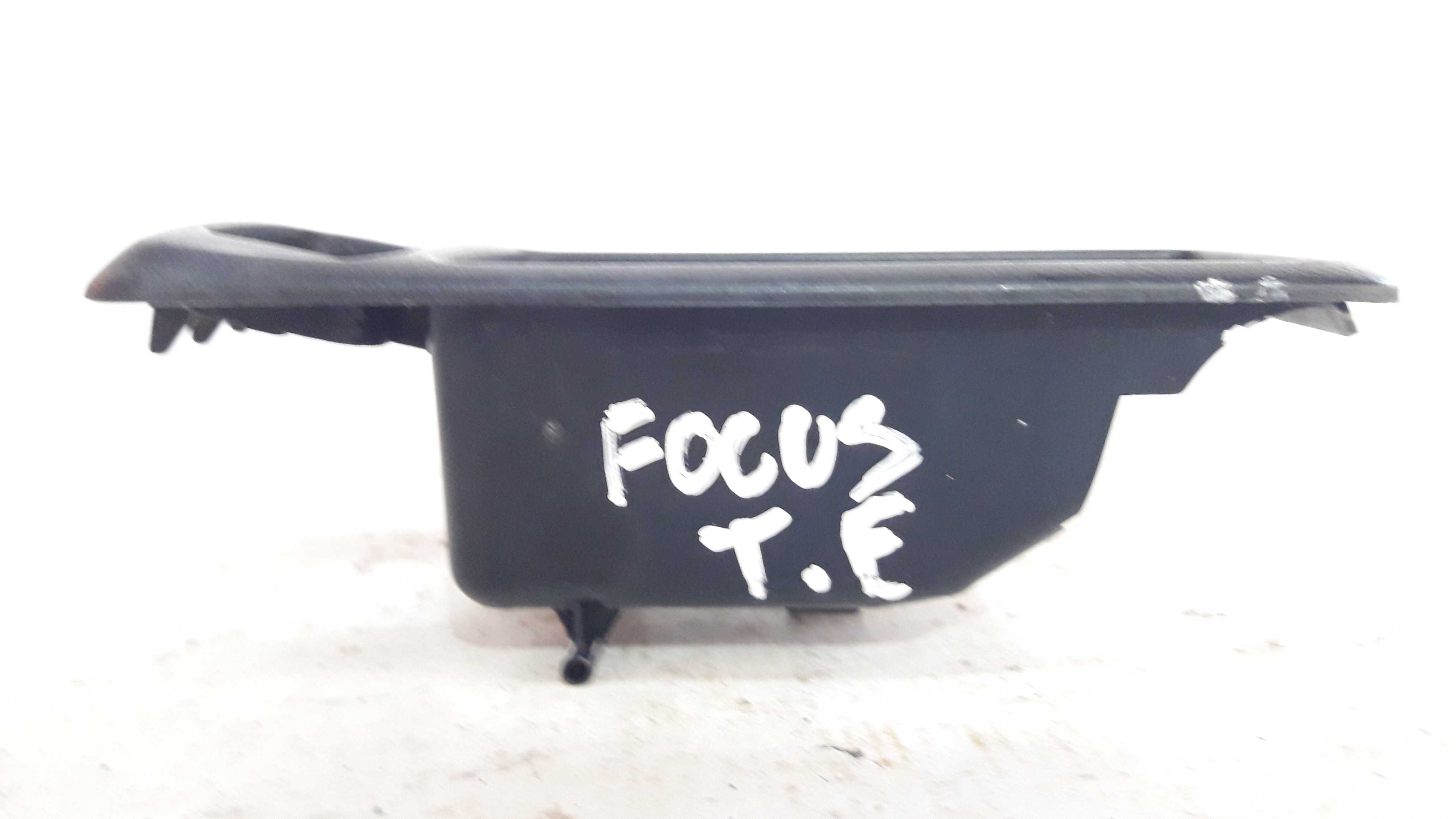 Moldura Interna Maçaneta Traseira Esquerda Focus 9 A 13  Preto Traseira 6