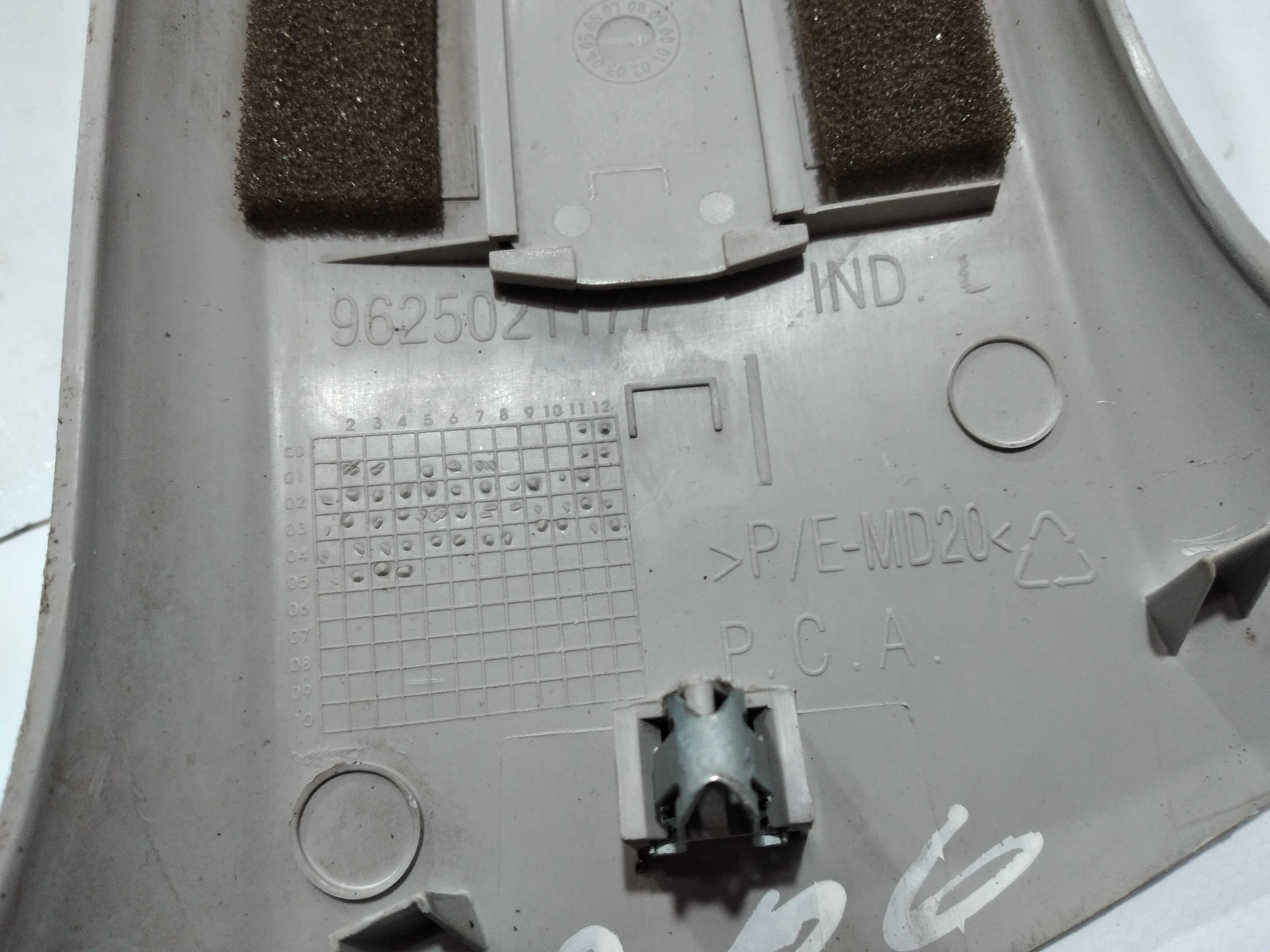 Moldura Coluna Lateral Cinto Esquerdo Peugeot 206 4 Portas 5