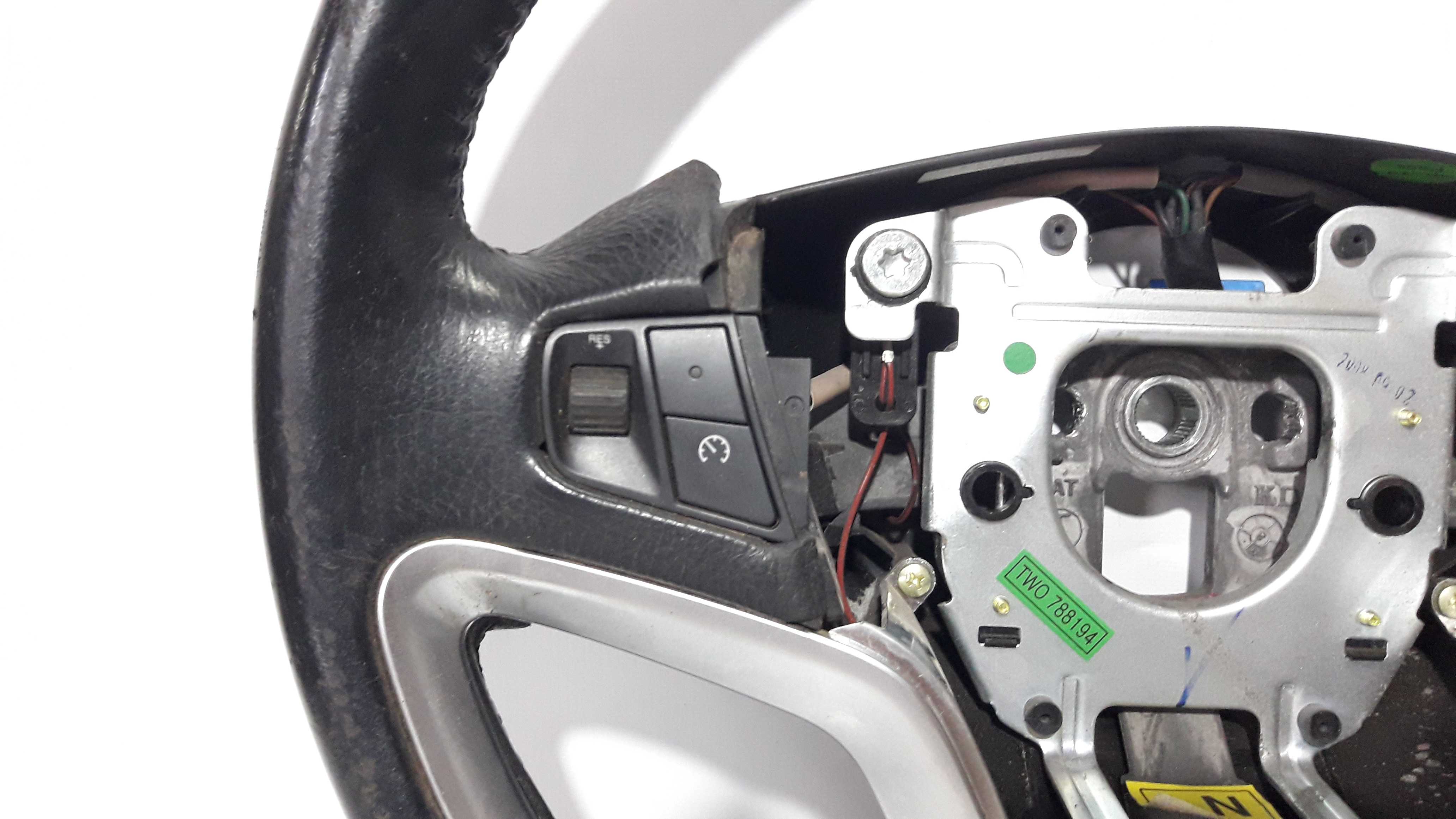 Volante Couro Multifuncional Captiva 3.6 V6 8/13  Preto 3