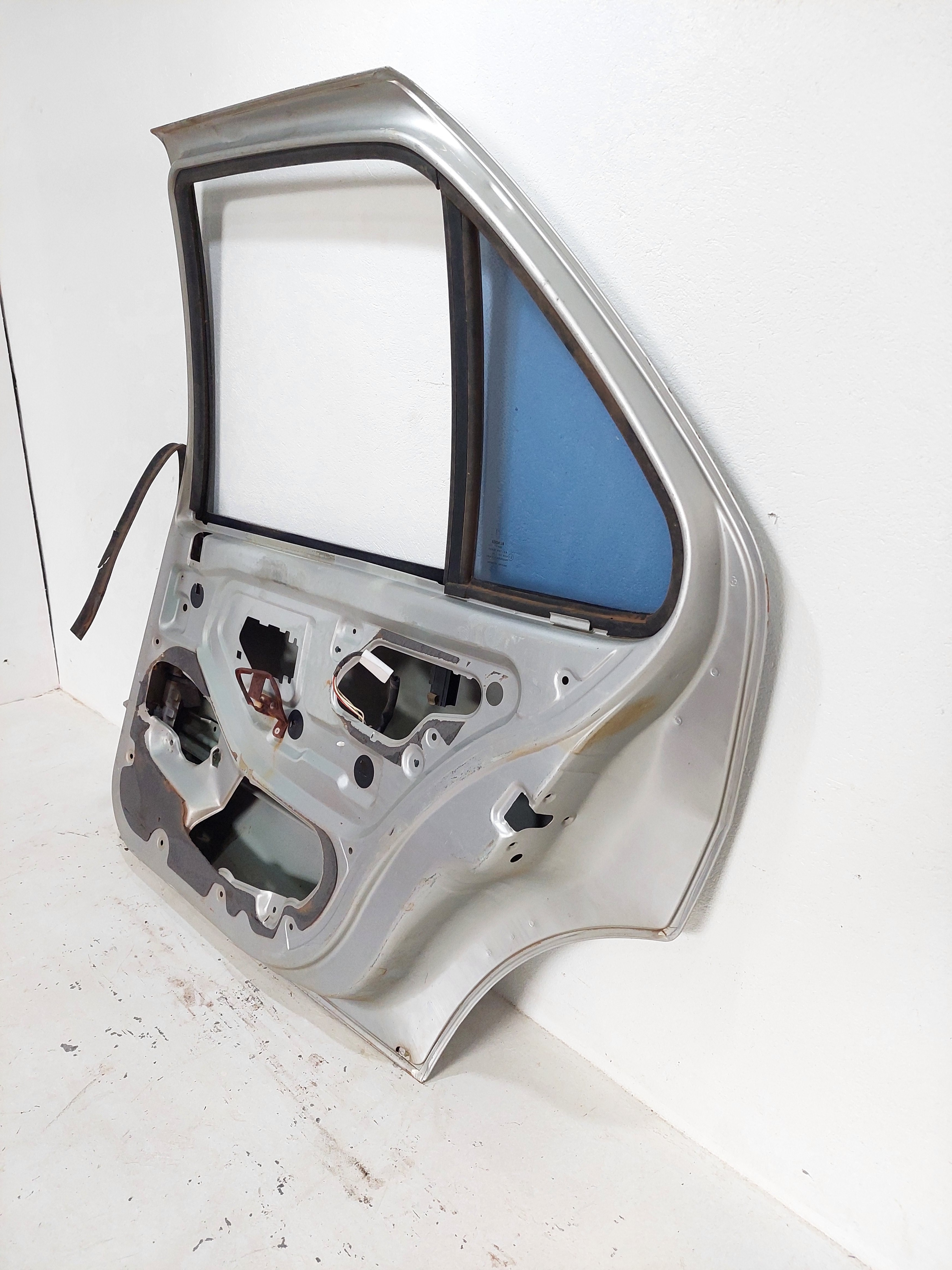 Porta Traseira Direita Peugeot 106 C/avarias Original 4