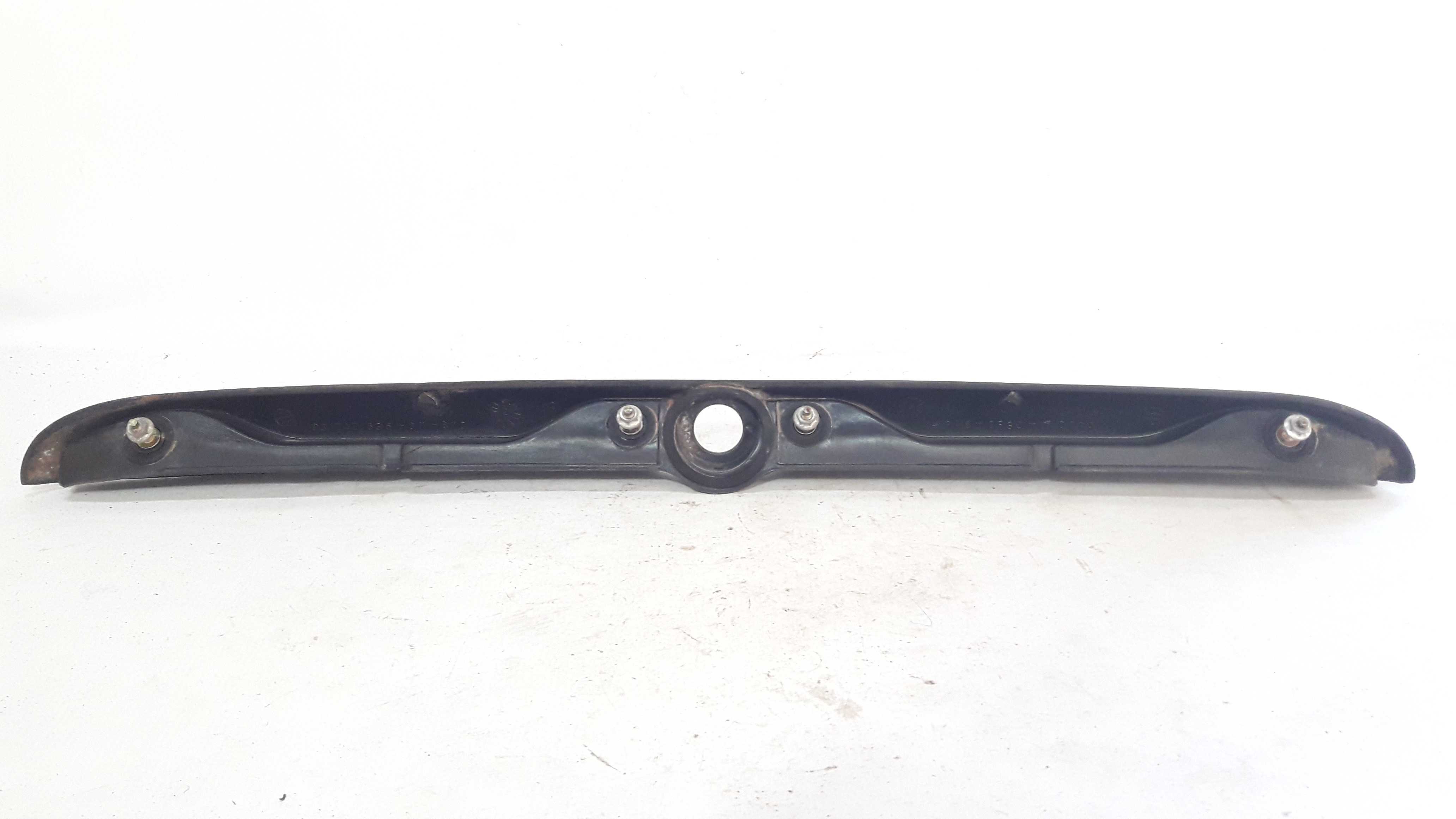 Moldura Friso Tampa Traseira Corsa Classic 98 A 10 93242636 Preto 3