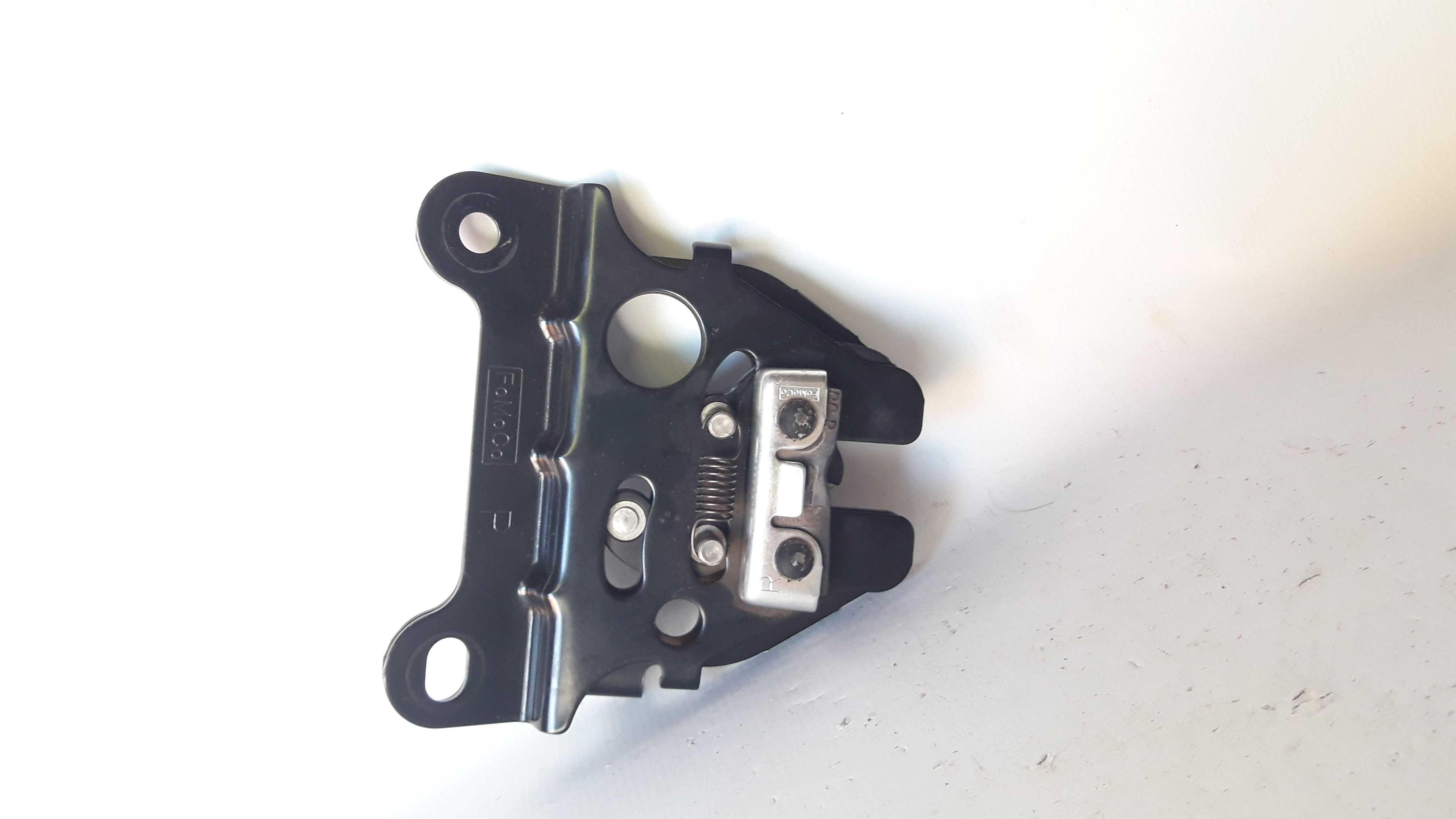 Trava Direita Banco Traseiro Ford Fusion 10 11 12 14228 1