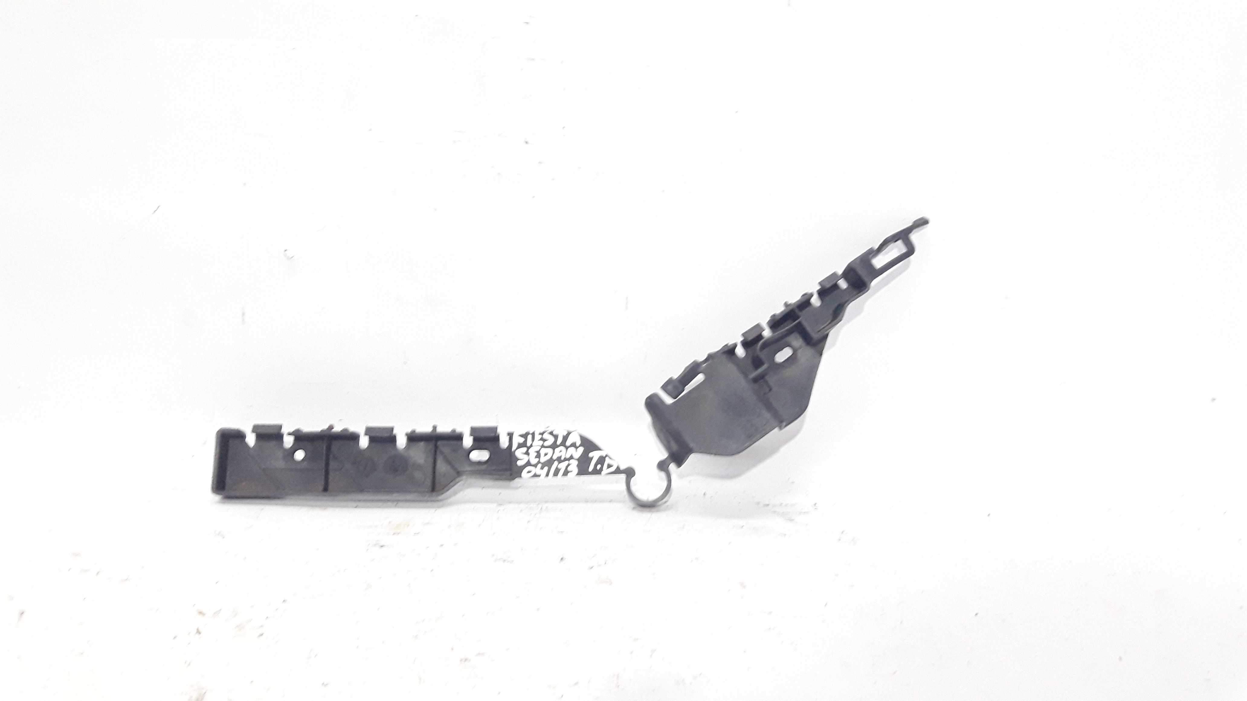 Suporte Guia Parachoque Traseiro Direito Fiesta Sedan 4 A 13 1