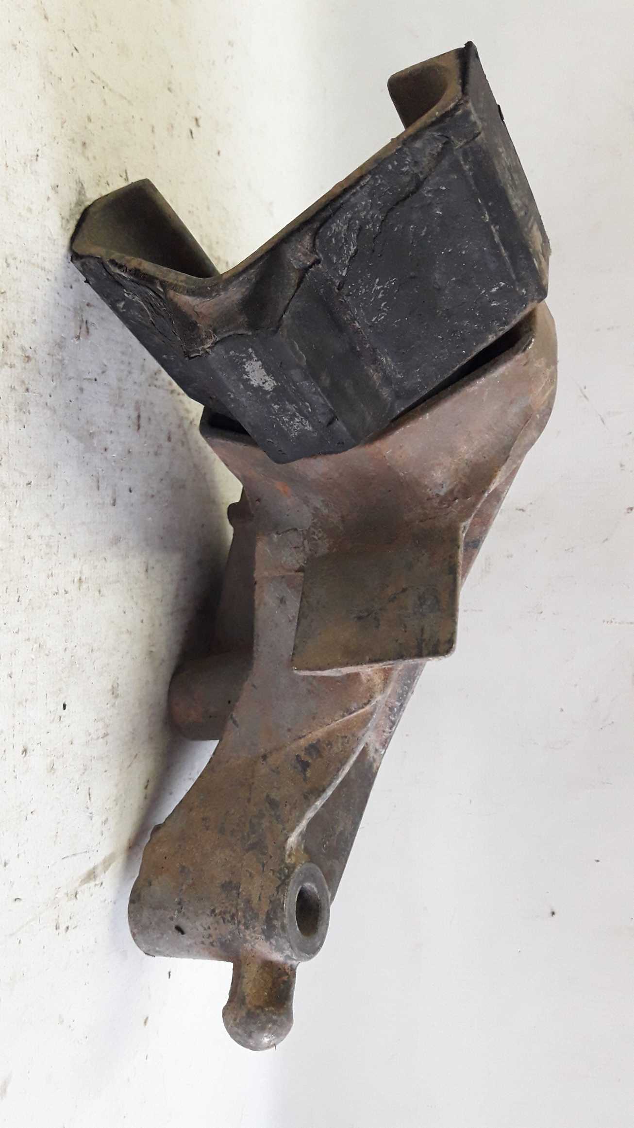 Suporte Coxim Traseiro Motor Vectra 2.0/2.2 97/05 90496729 3