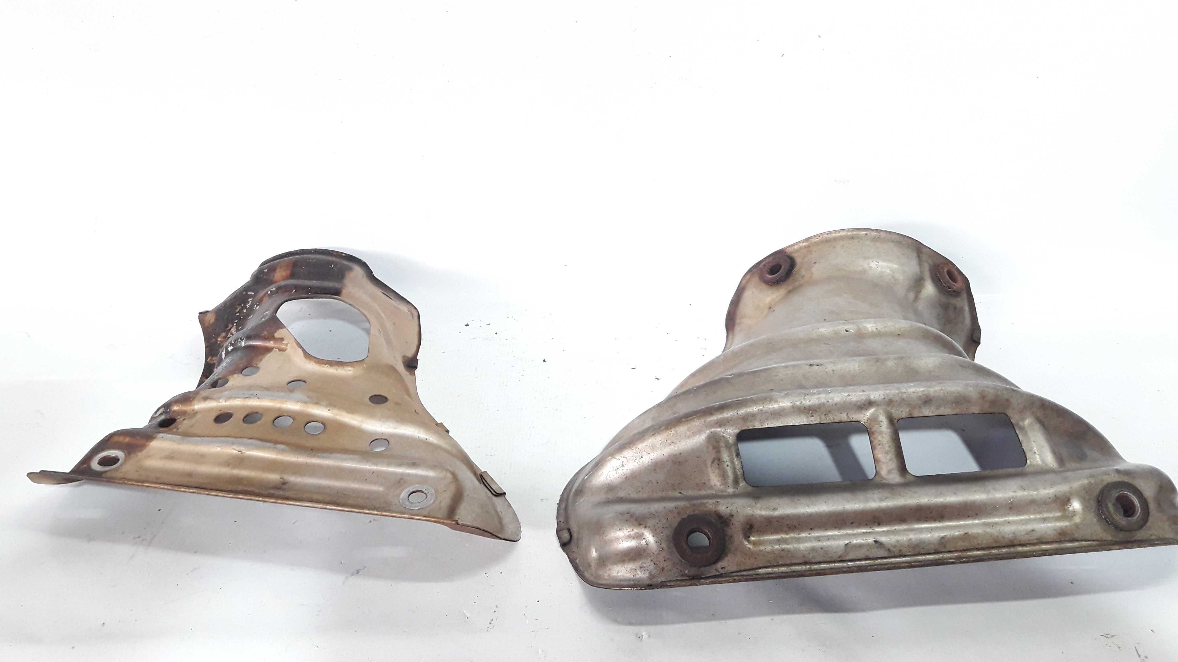 Par Defletor Calor Tubagem Escape Corolla 3/8 4