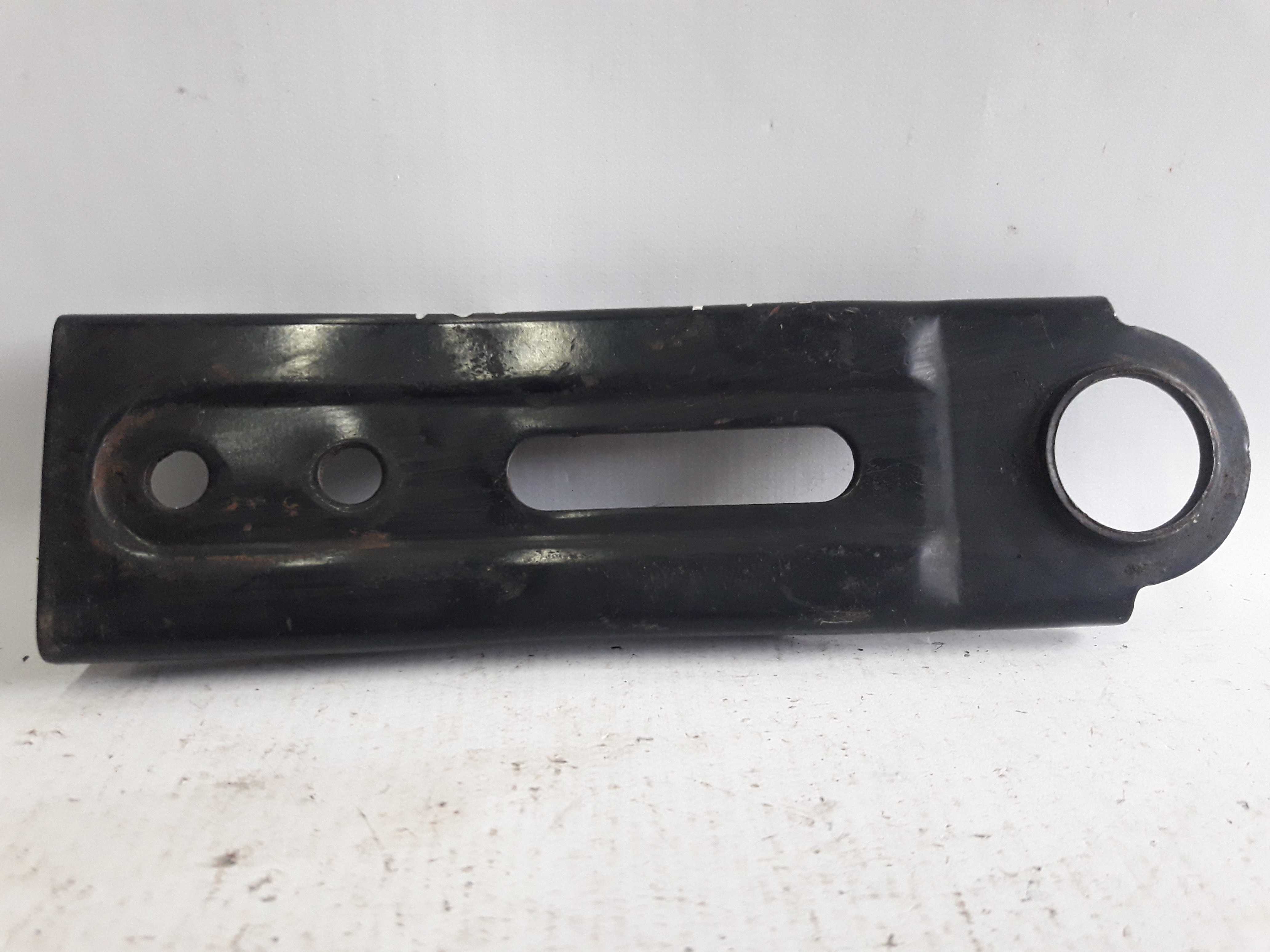 Suporte Inferior Radiador Esquerdo Montana 2010 Original 1